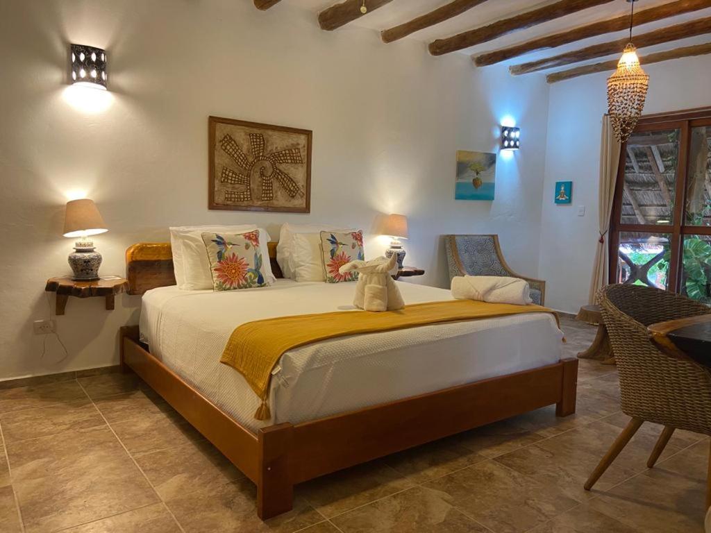 Superior King Suite - Photo 18