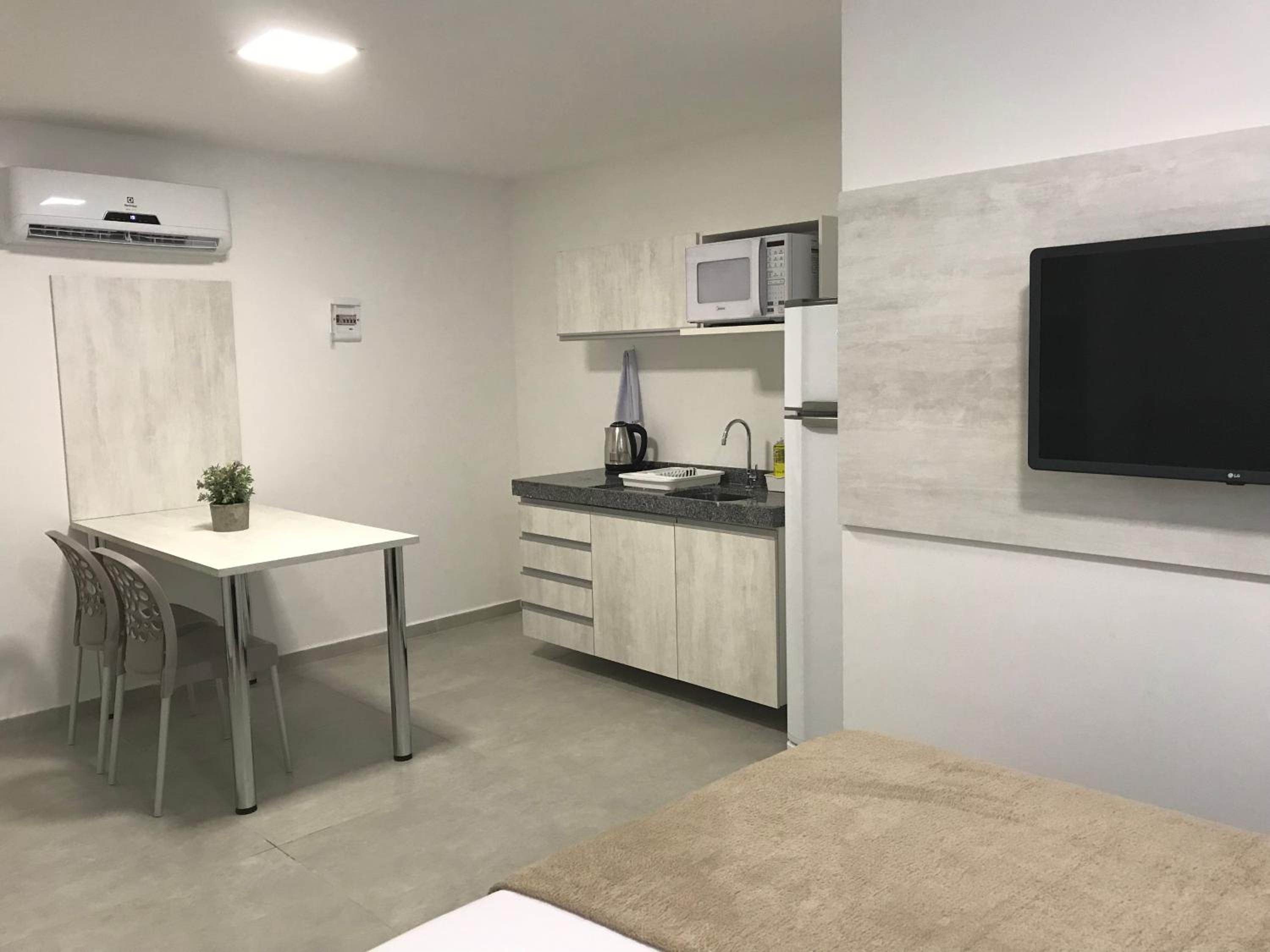Studio Apartment - Photo 12