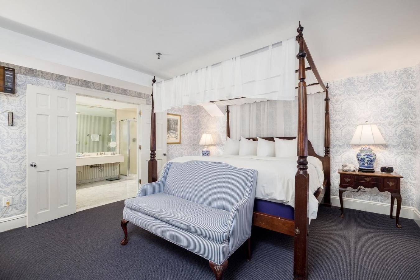 Luxury King Room photo 1