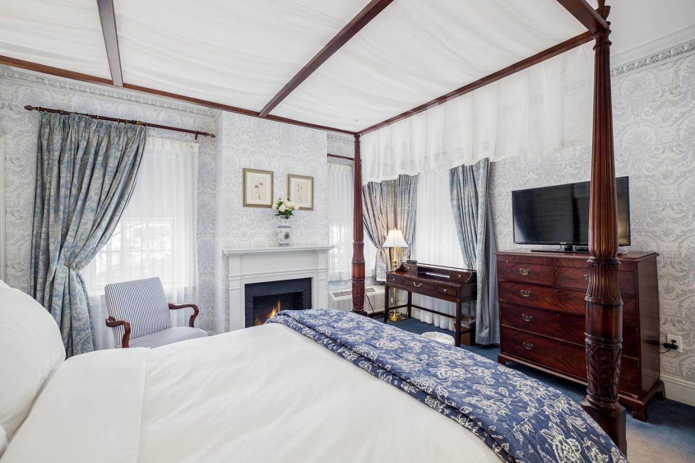 Deluxe Queen Room photo 2