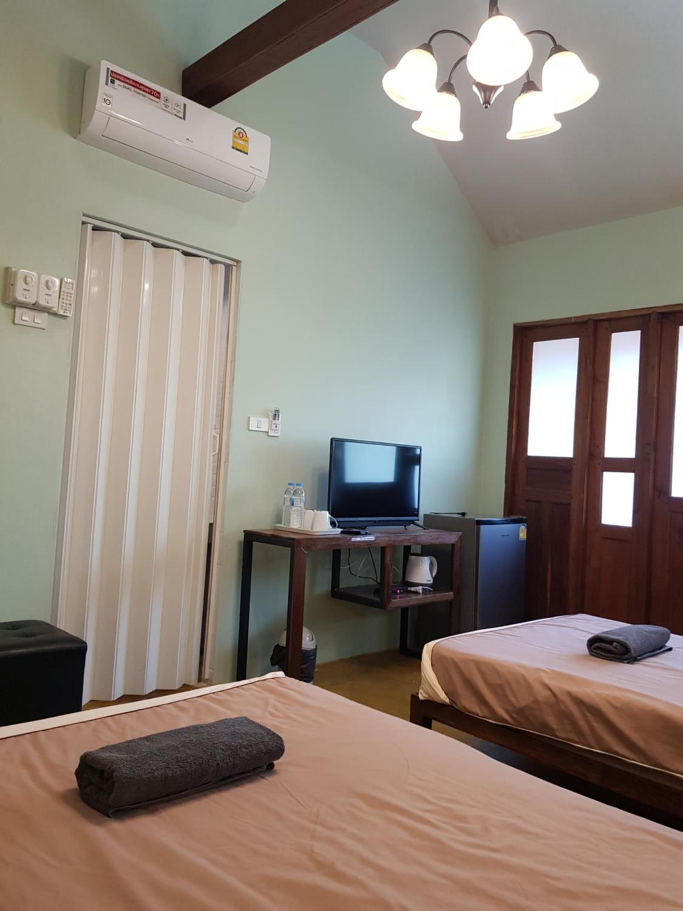 Standard King Room photo 1