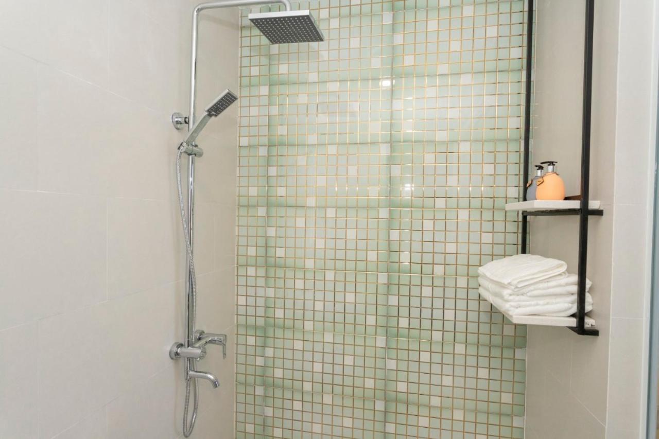 Deluxe Double Room - Photo 10