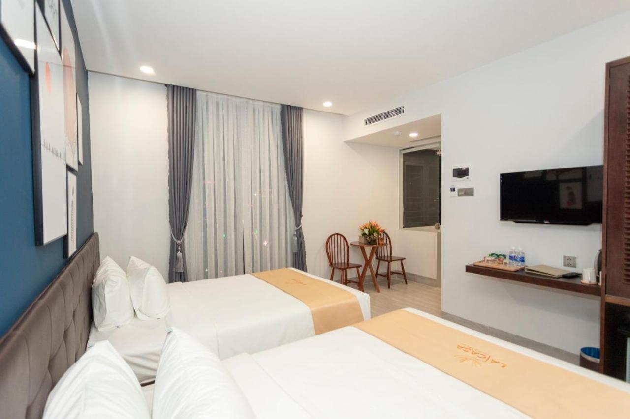 Twin Room with Bath - Photo 15