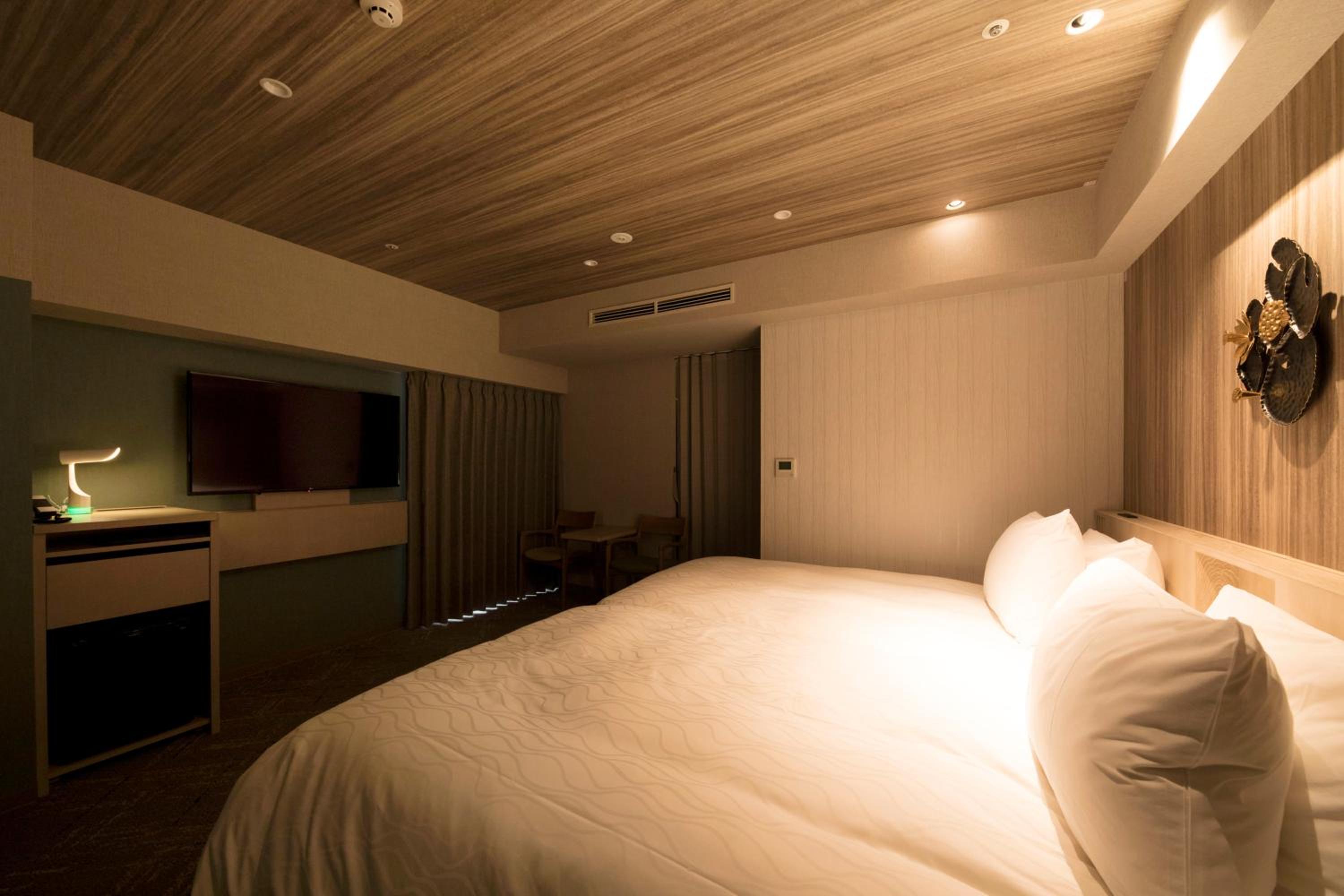 Corner Twin Room - Non-Smoking - Photo 4