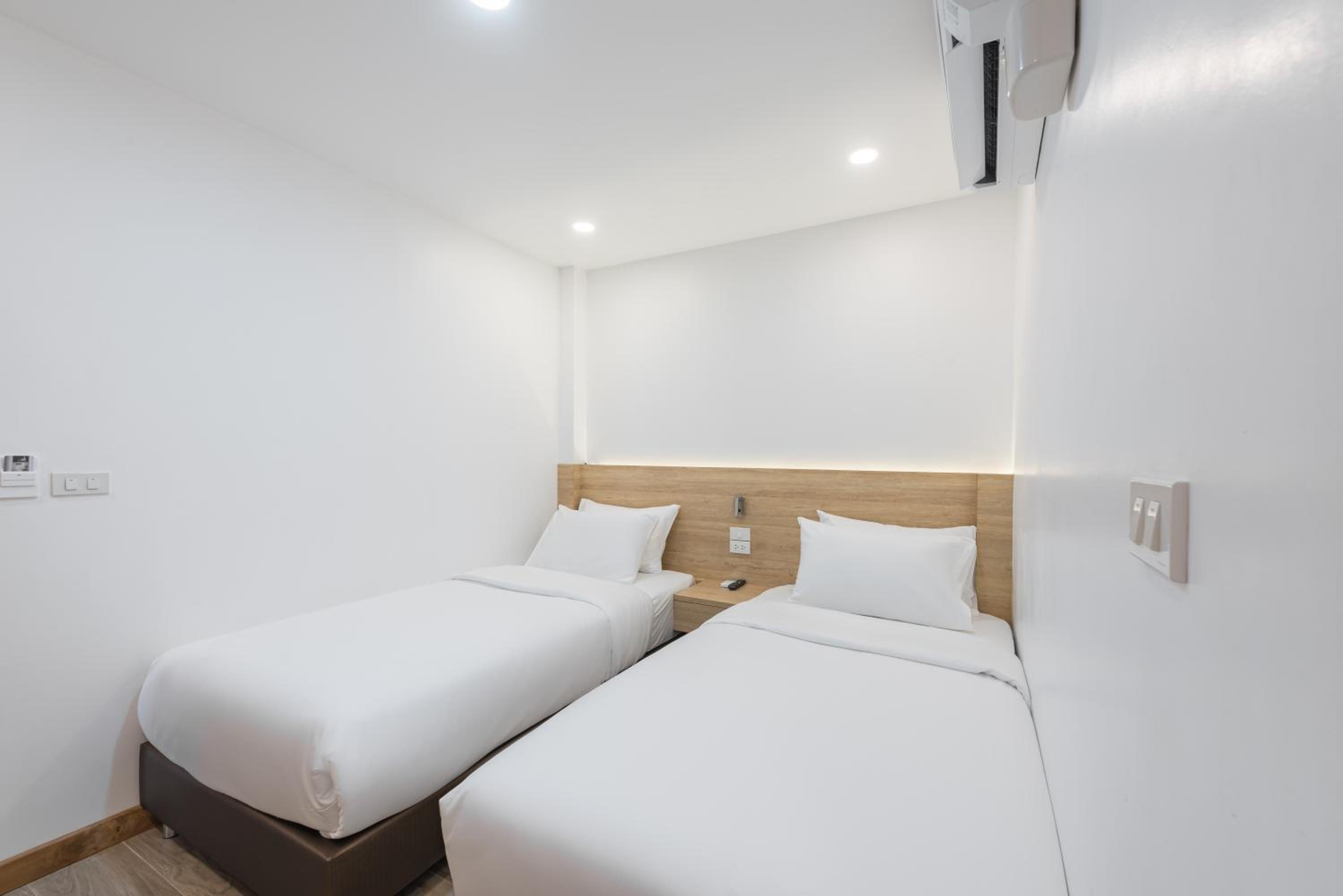 Deluxe Double or Twin Room - Photo 3