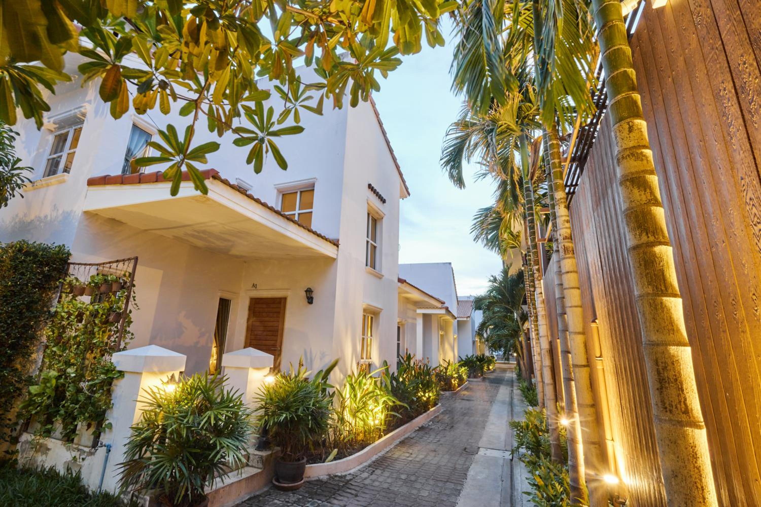 Three-Bedroom Villa - The Talay Villa - Photo 4