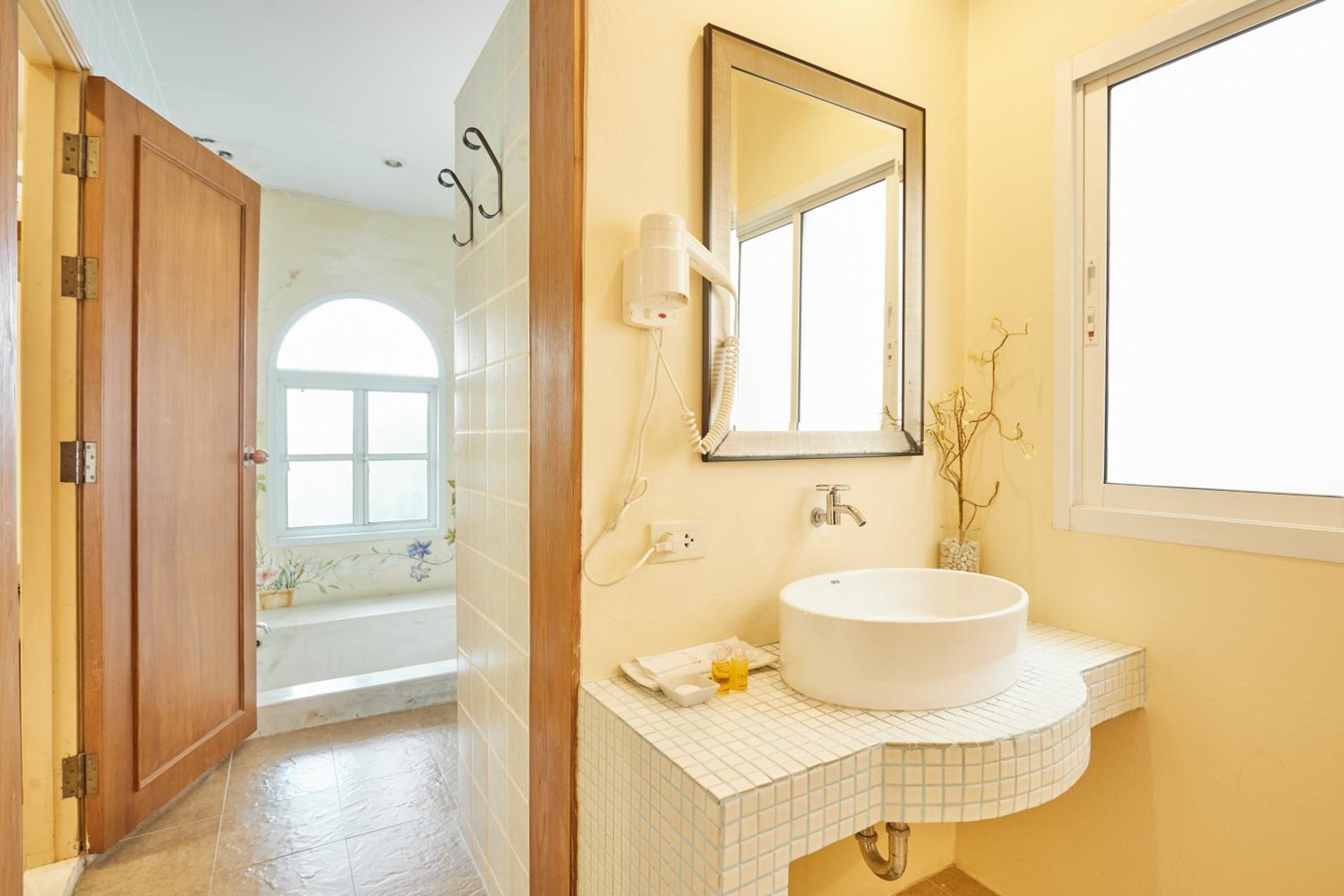 Three-Bedroom Villa - The Talay Villa - Photo 16