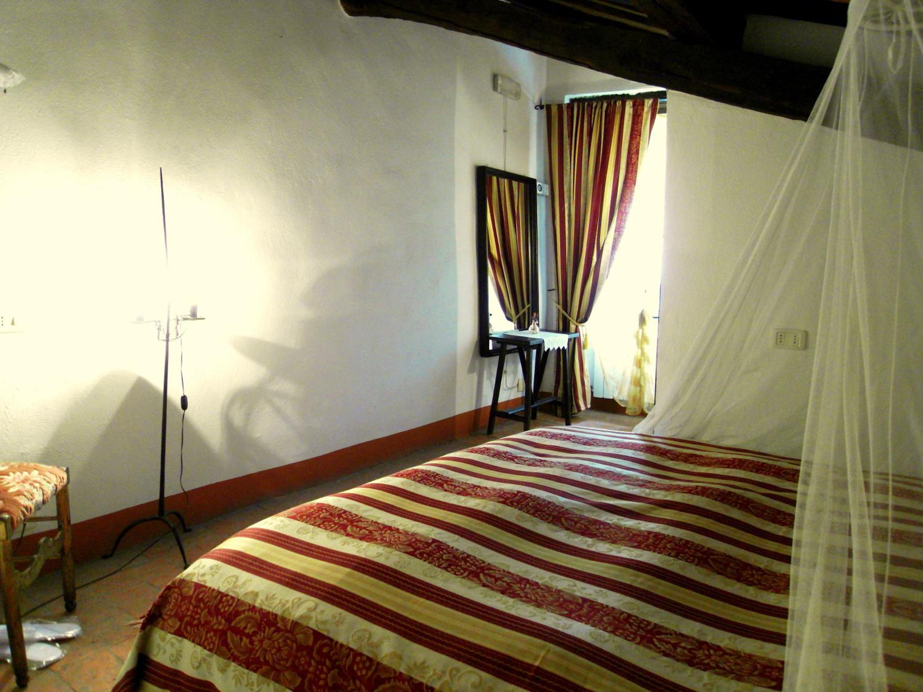 Apartment - Split Level - Photo 11