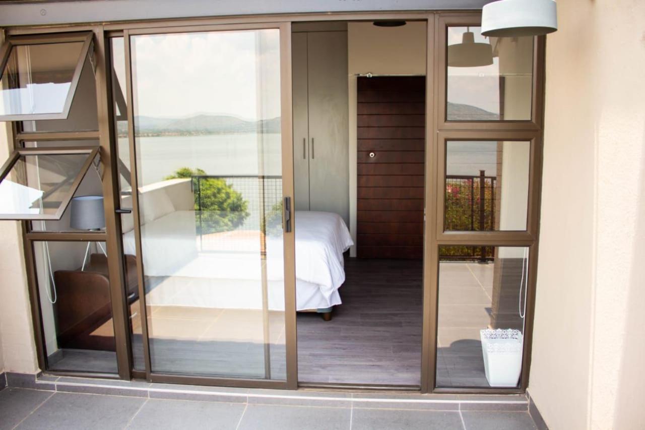 Two-Bedroom House - Photo 4