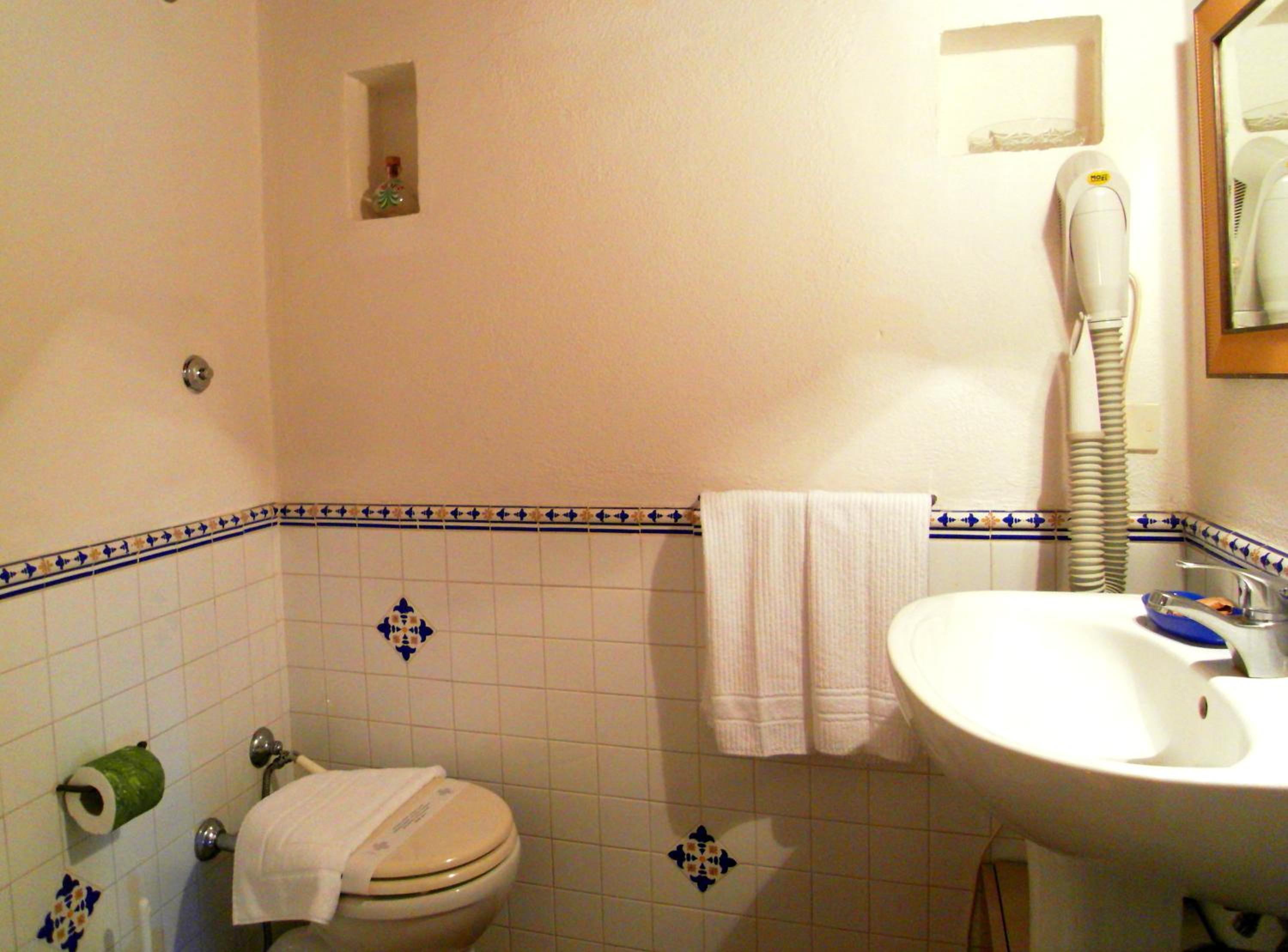 Apartment - Split Level - Photo 2