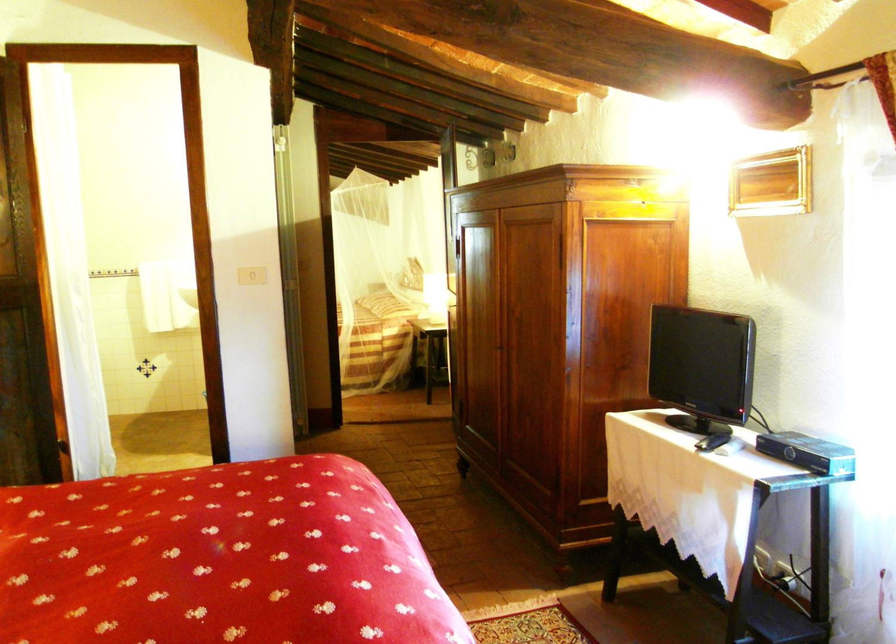 Apartment - Split Level - Photo 3