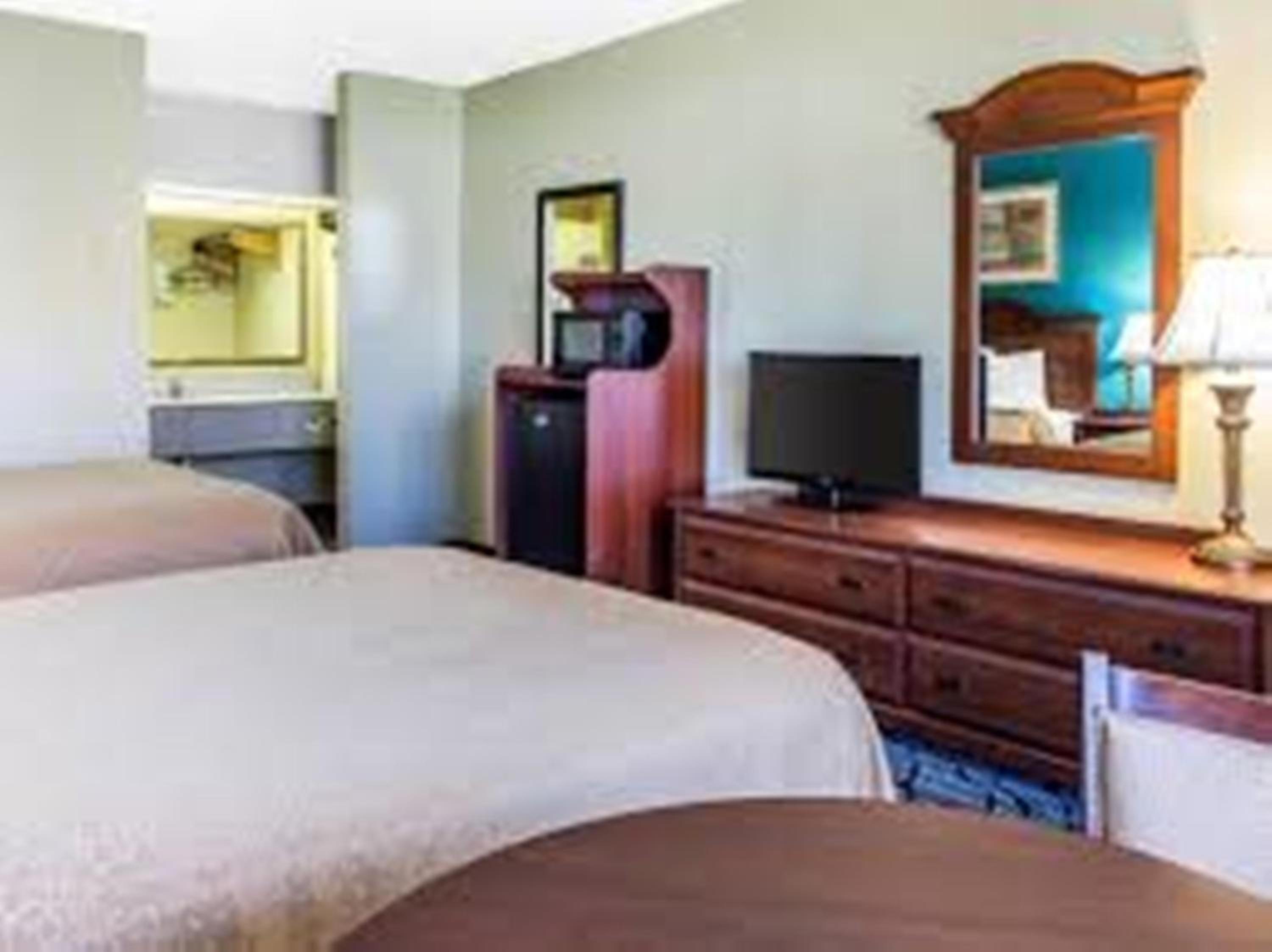 Double Room with Two Double Beds - Non-Smoking - Photo 5