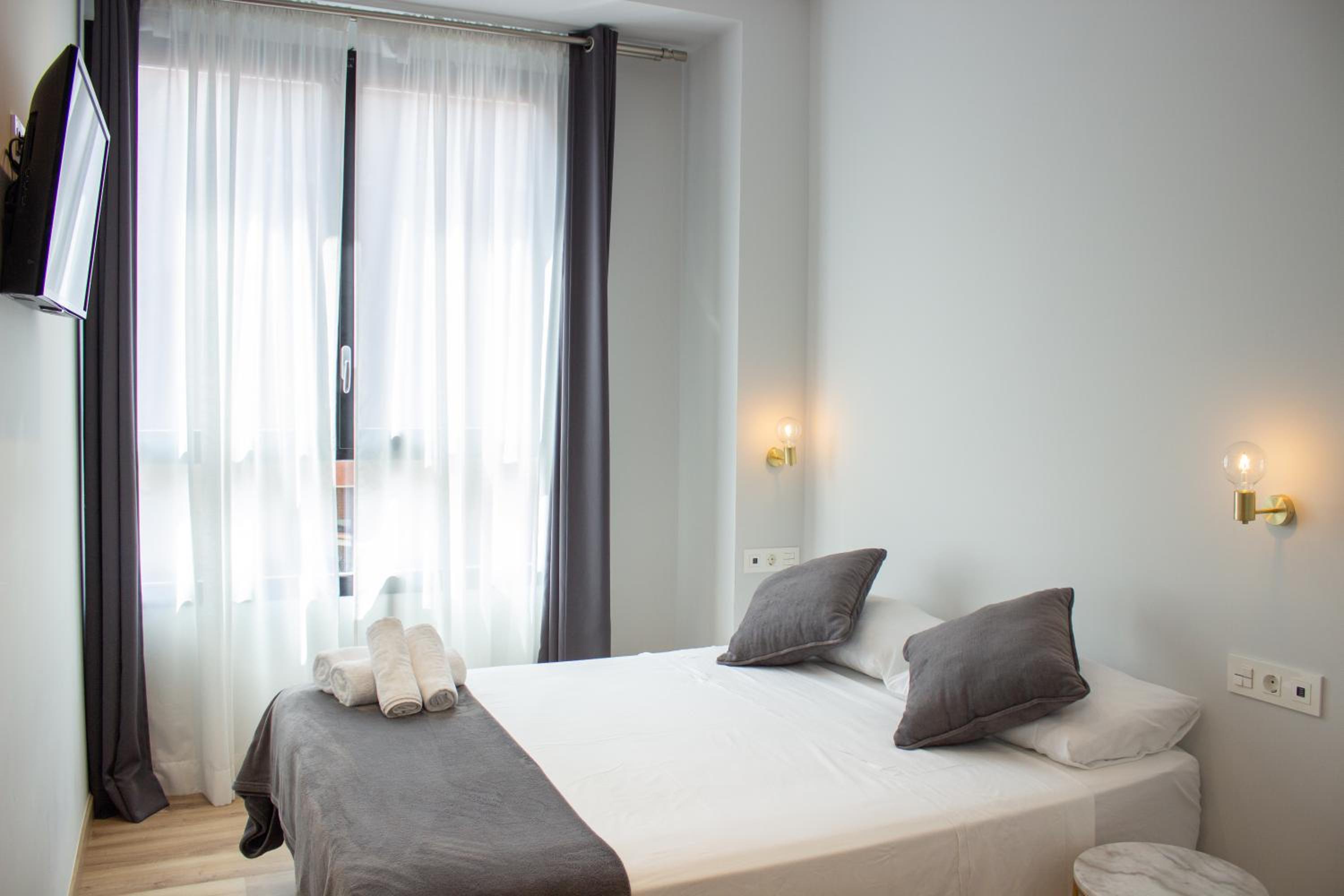 Double Room - Photo 6