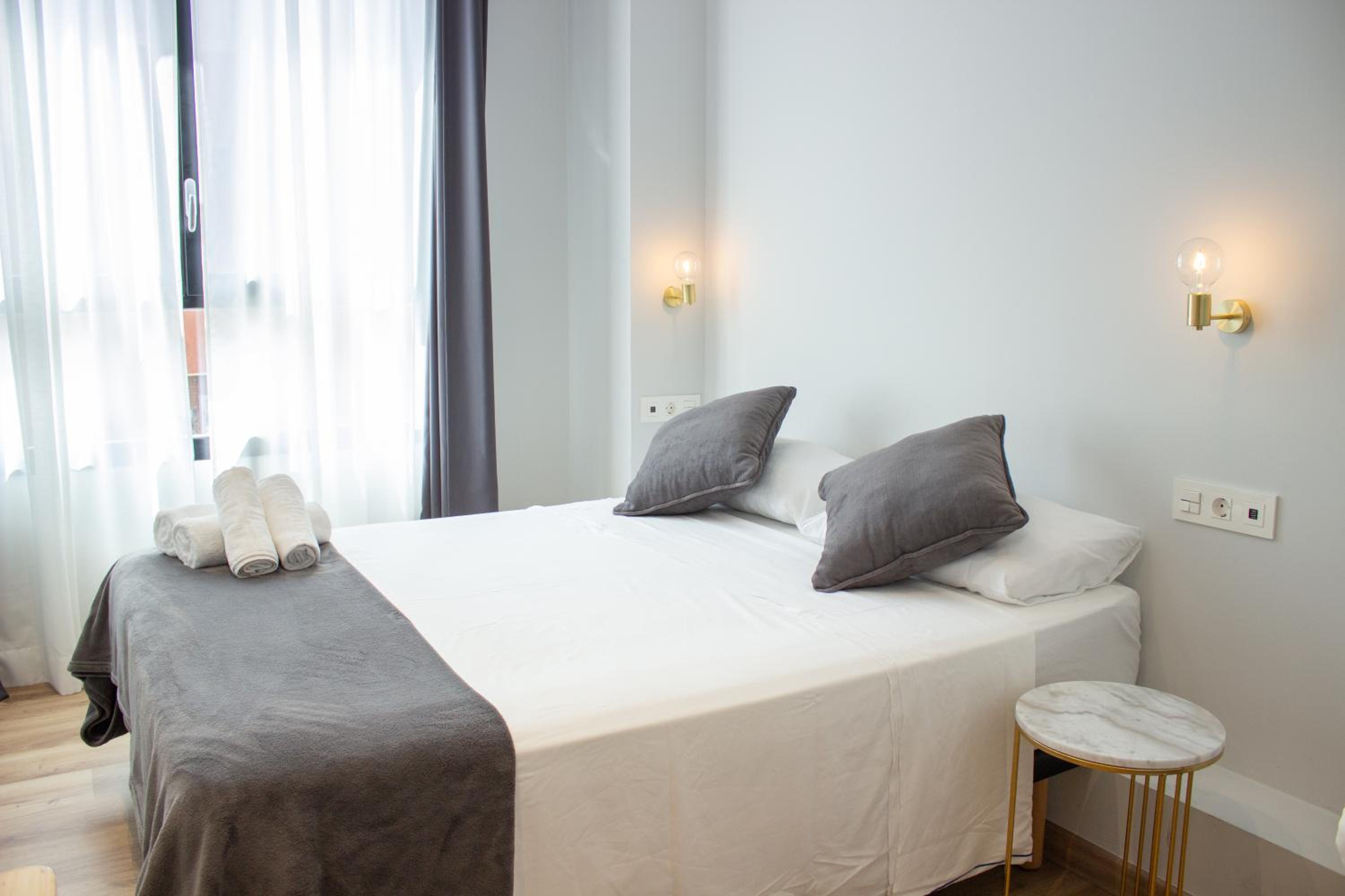 Double Room - Photo 7