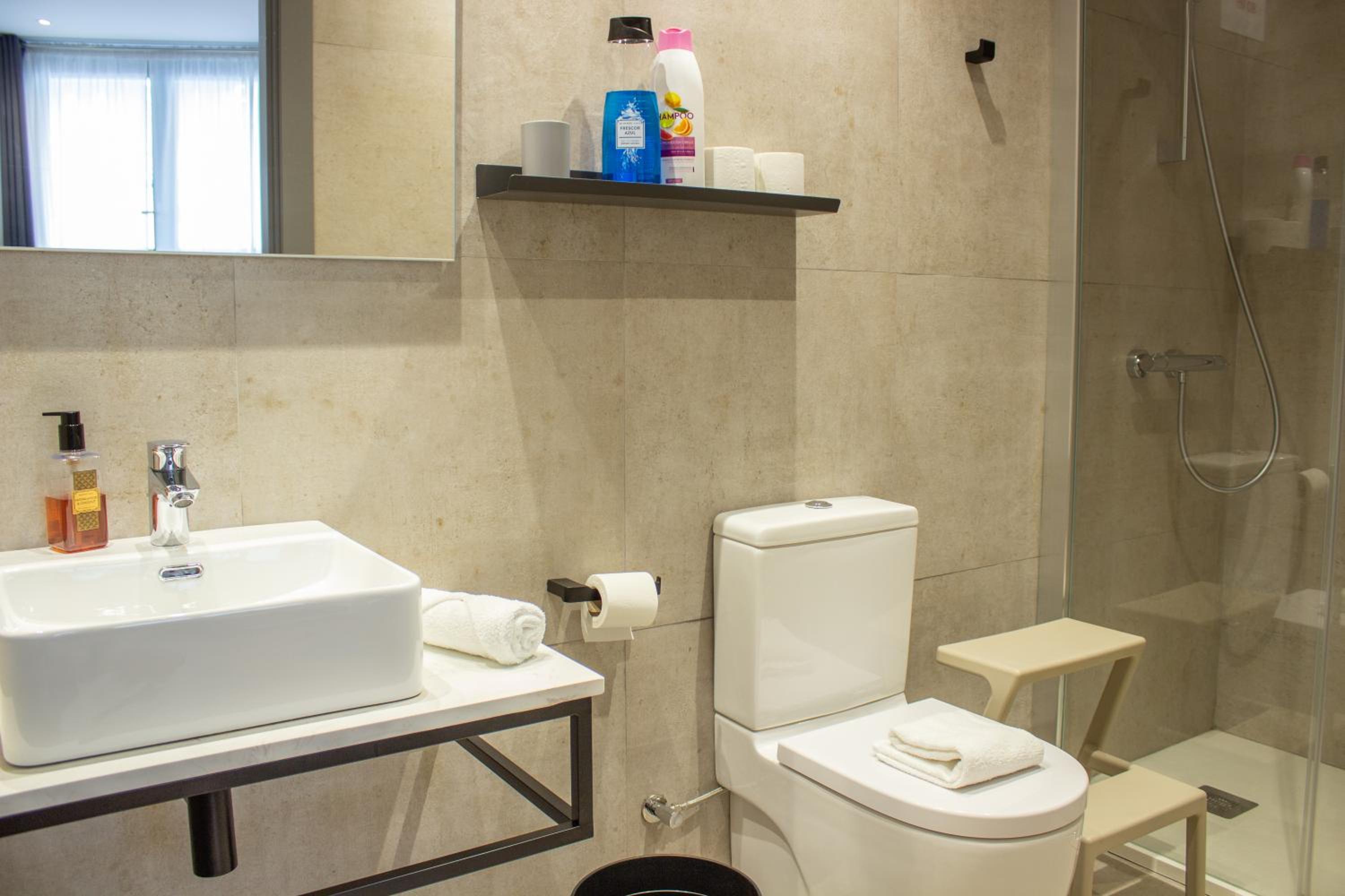 Standard Triple Room - Photo 2