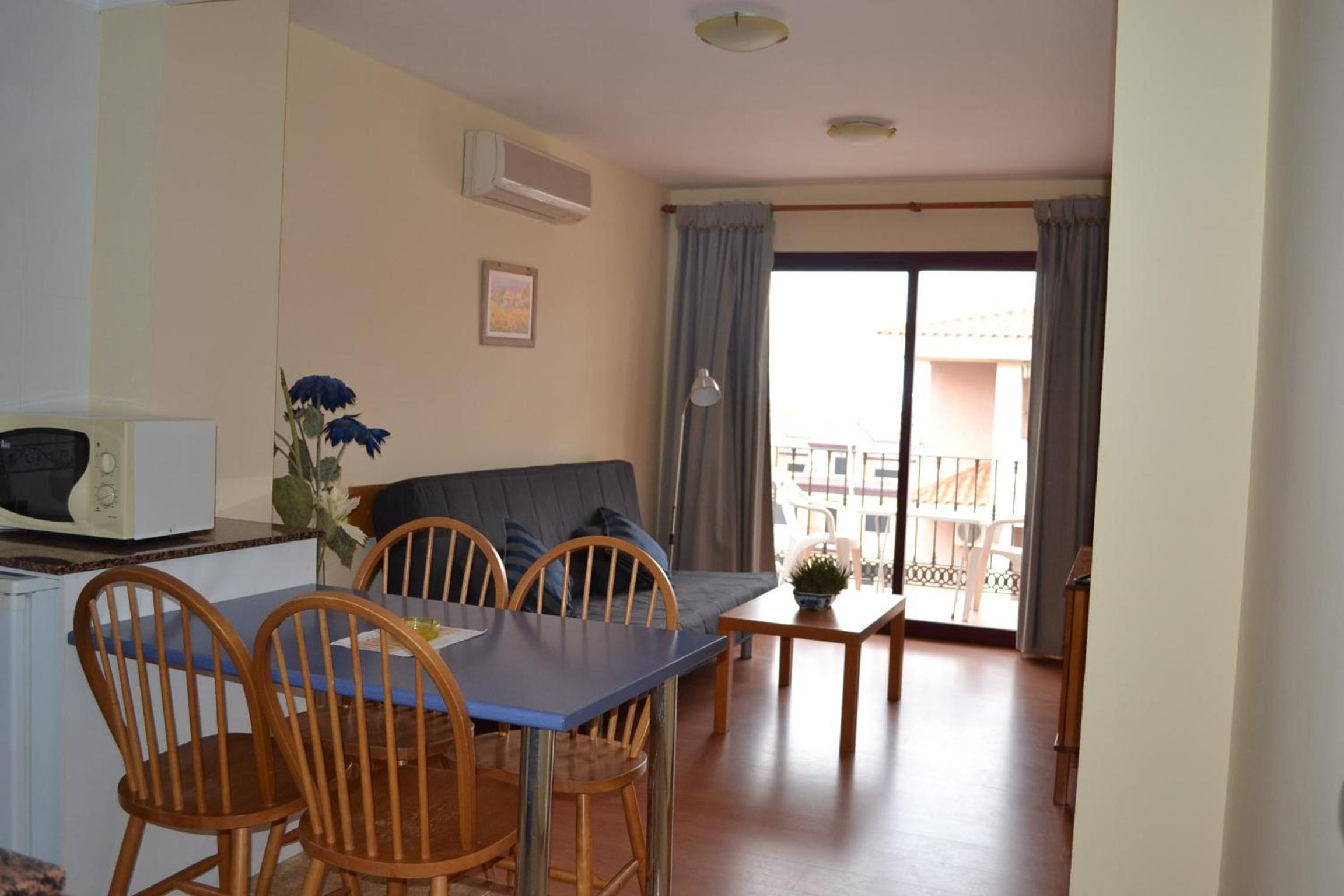 One-Bedroom Apartment (3 Adults) photo 3