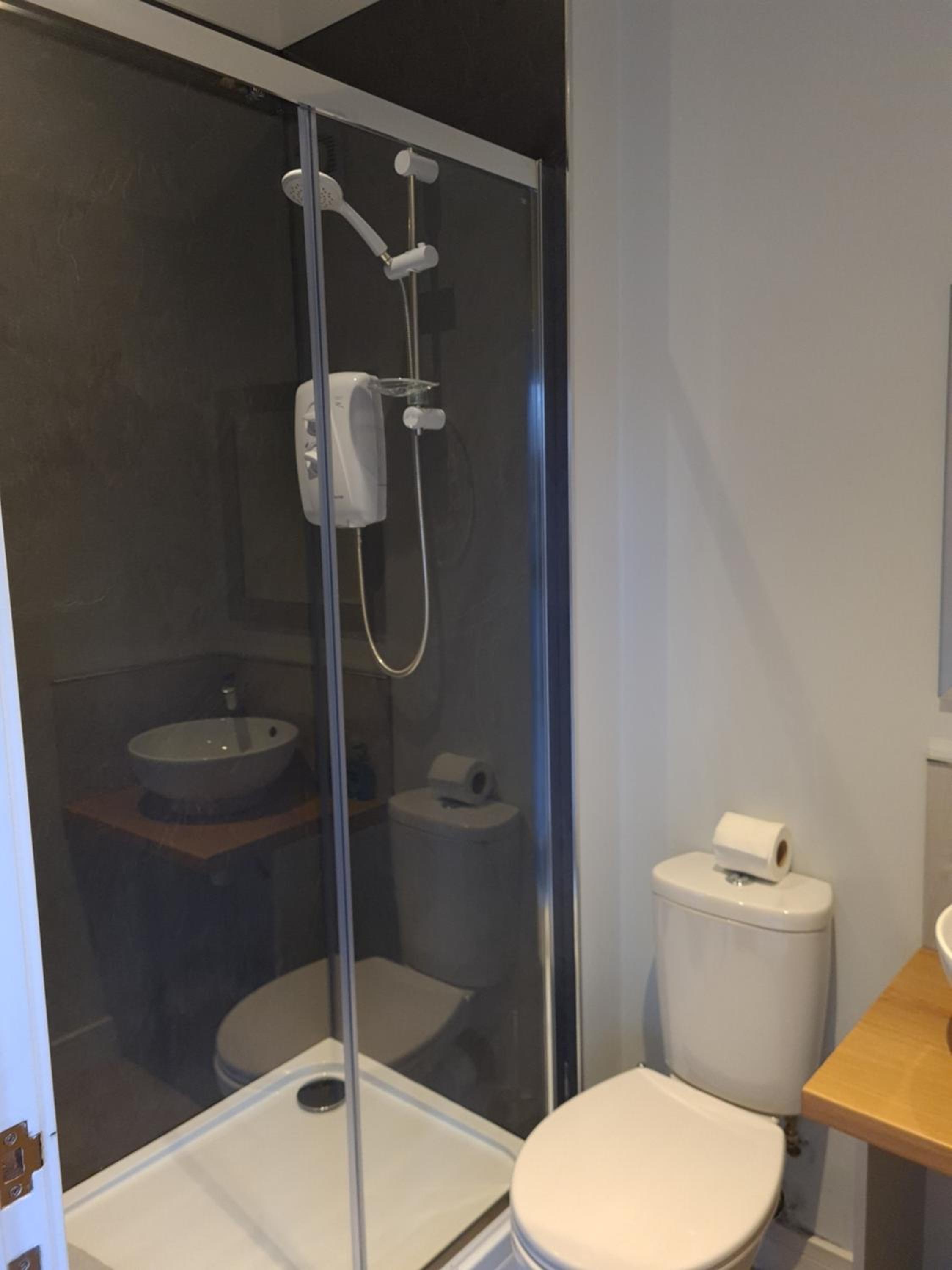 One-Bedroom Apartment - Photo 13