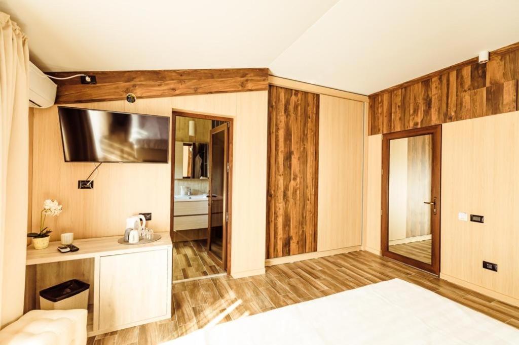 Double Room - Photo 1