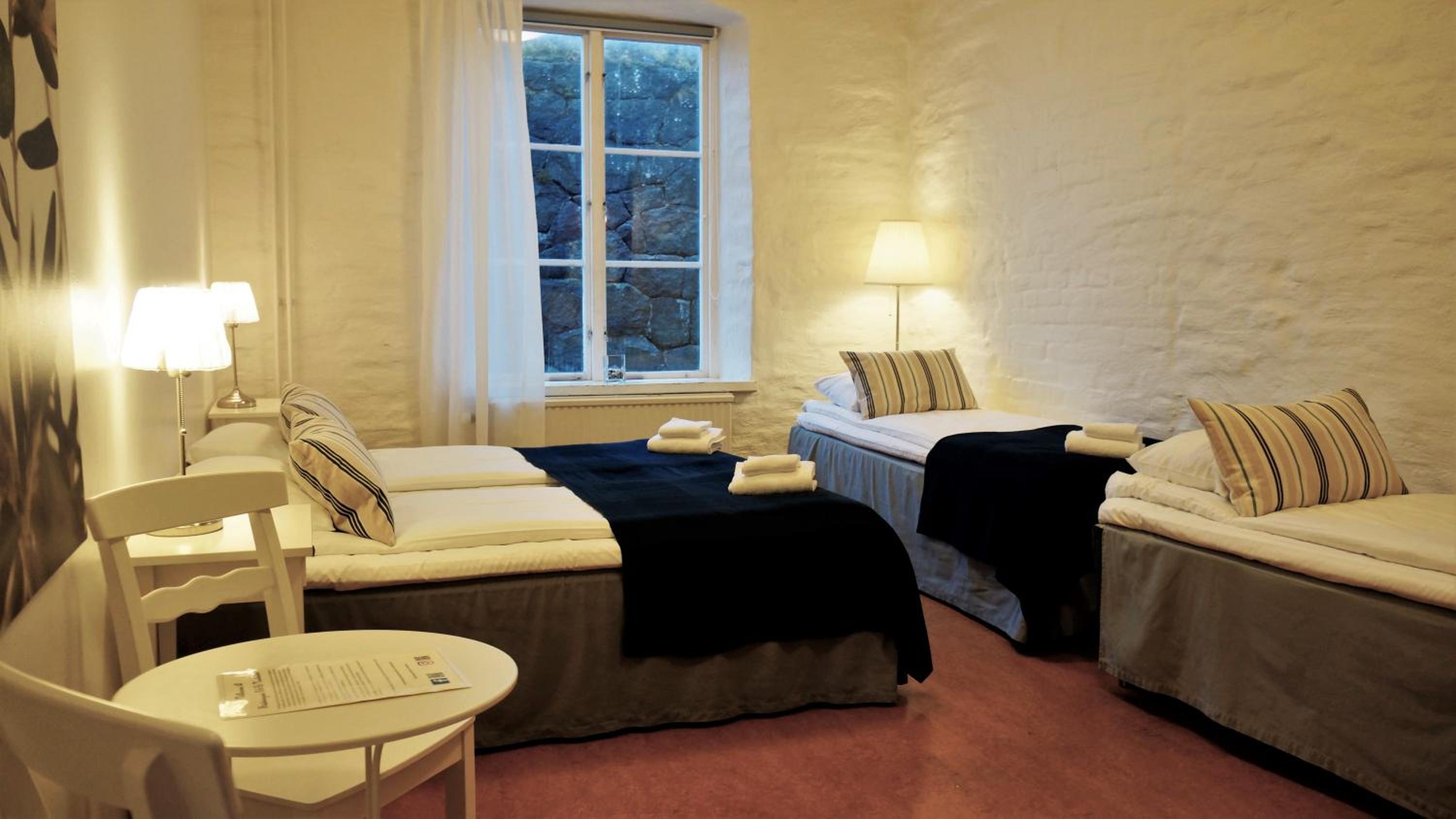 Standard Quadruple Room with Shared Bathroom photo 2