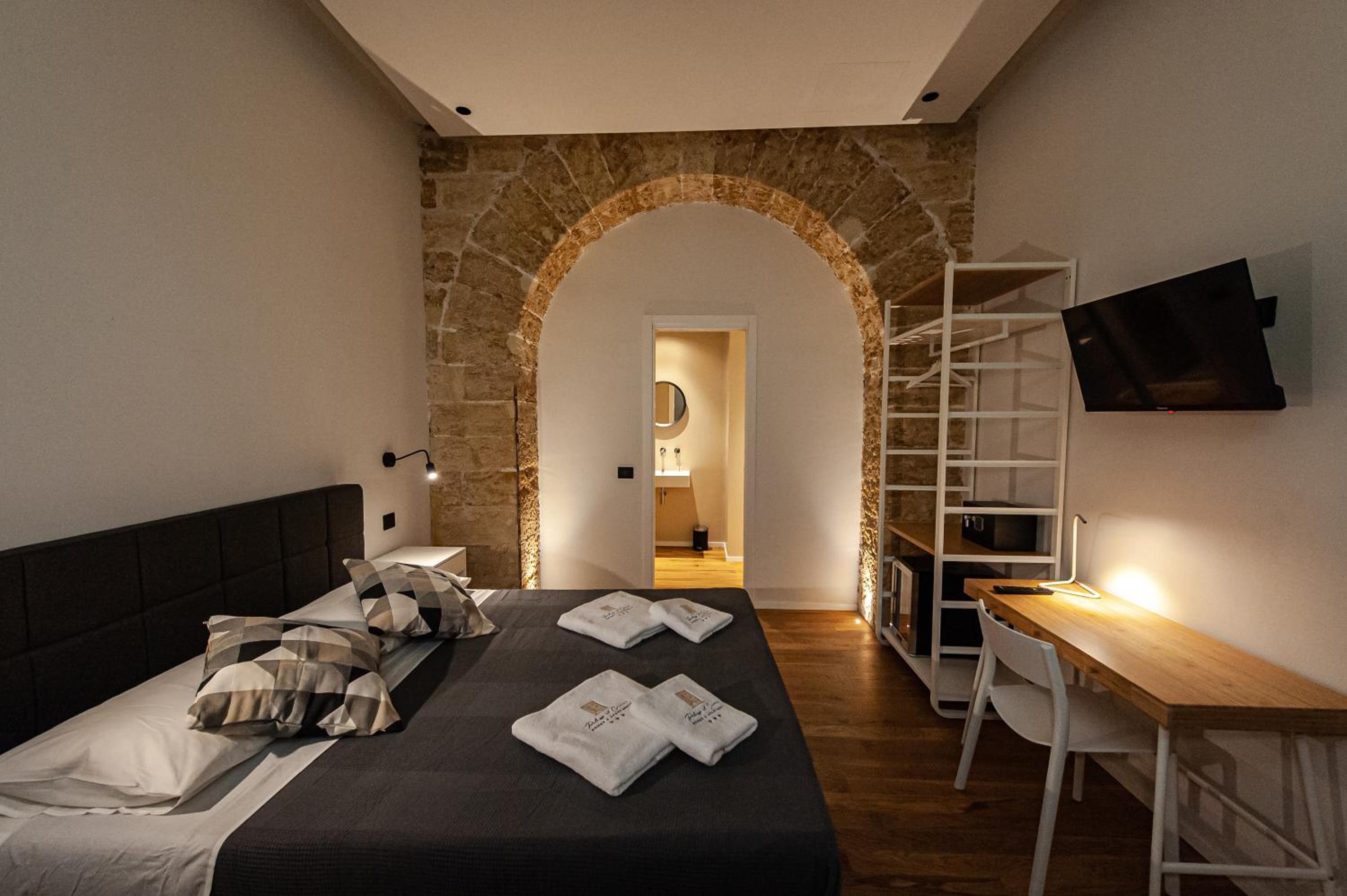 Deluxe Double Room - Photo 1