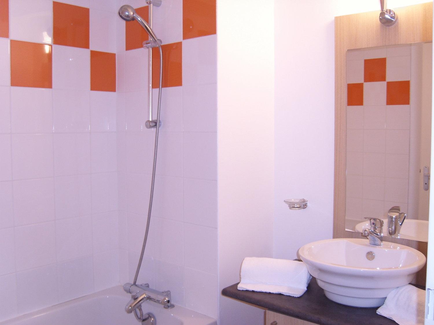 One-Bedroom Apartment (6 Adults)