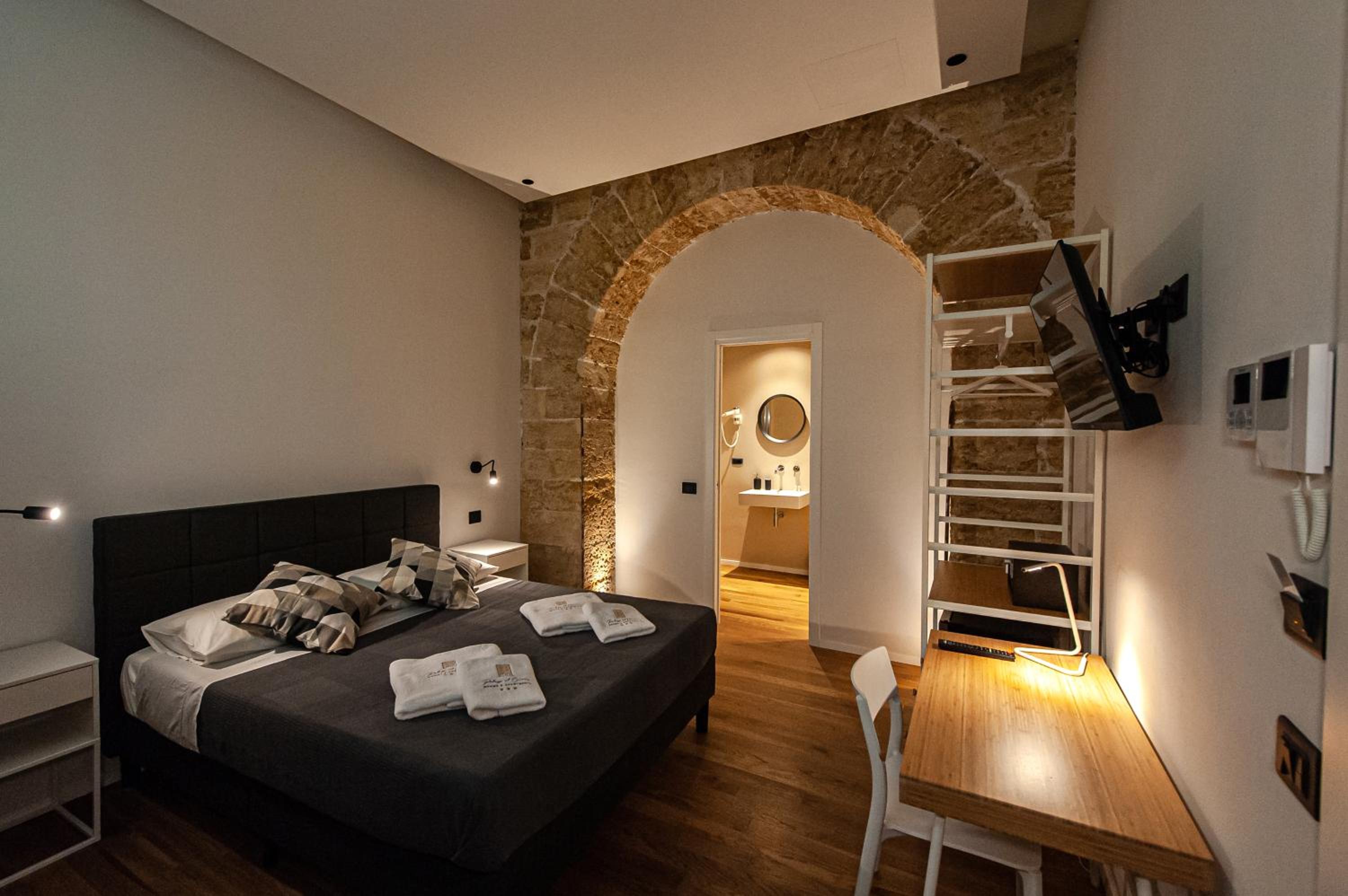Deluxe Double Room - Photo 5
