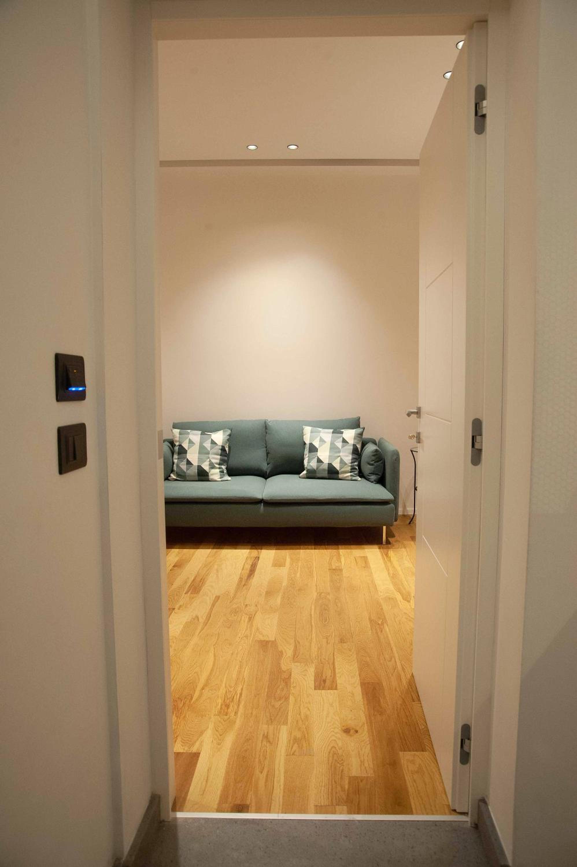Deluxe Double Room with Balcony - Photo 2