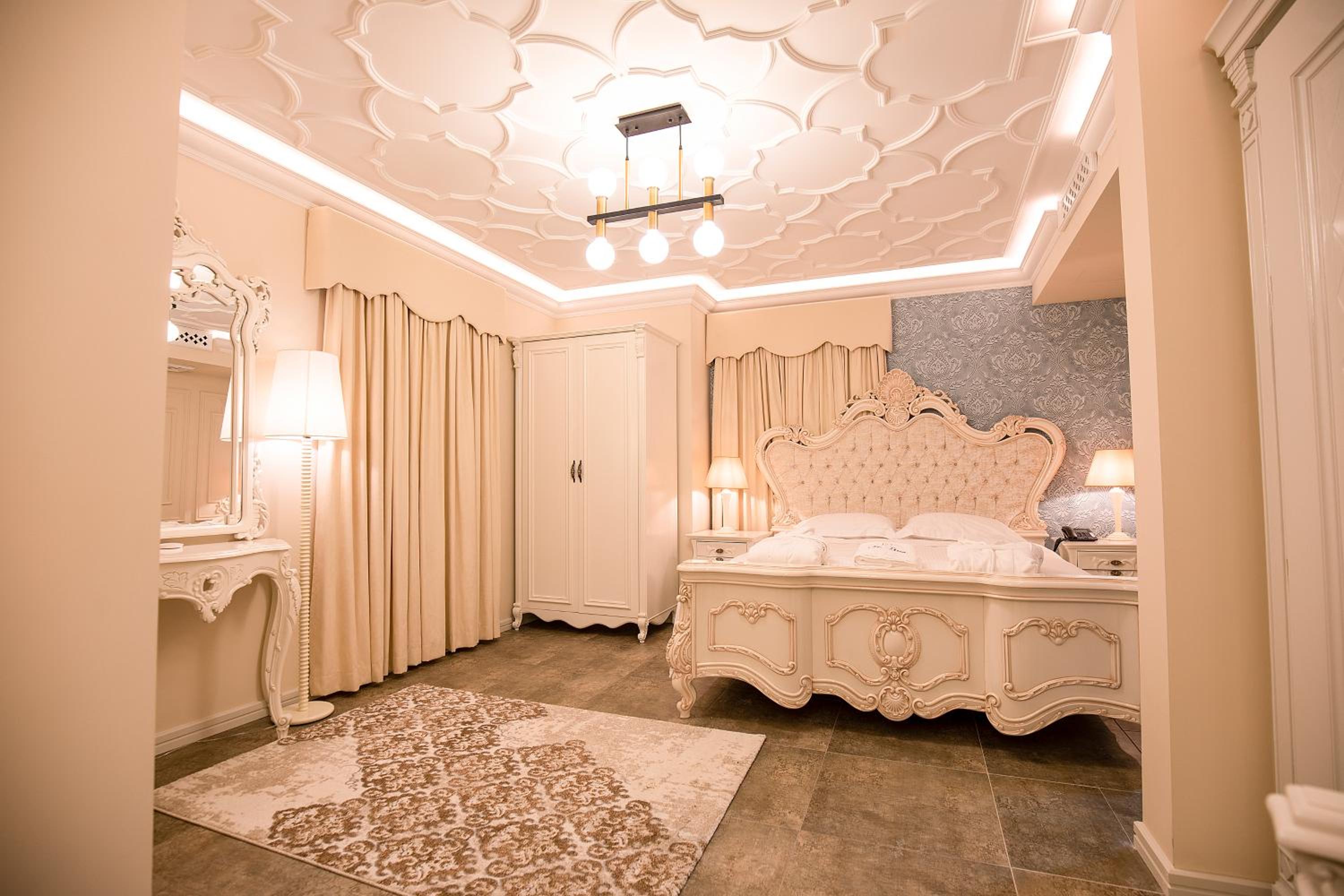 Deluxe Suite photo 2