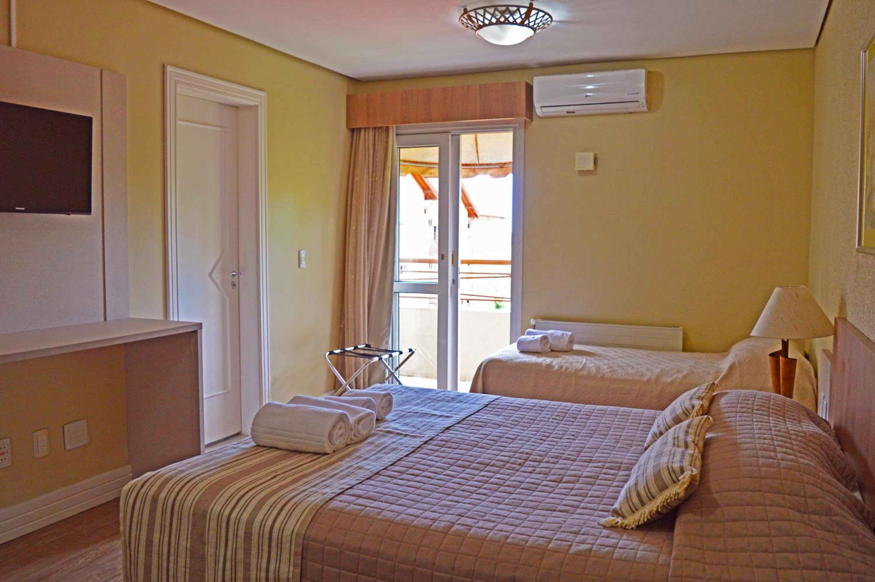 Deluxe Triple Room photo 2