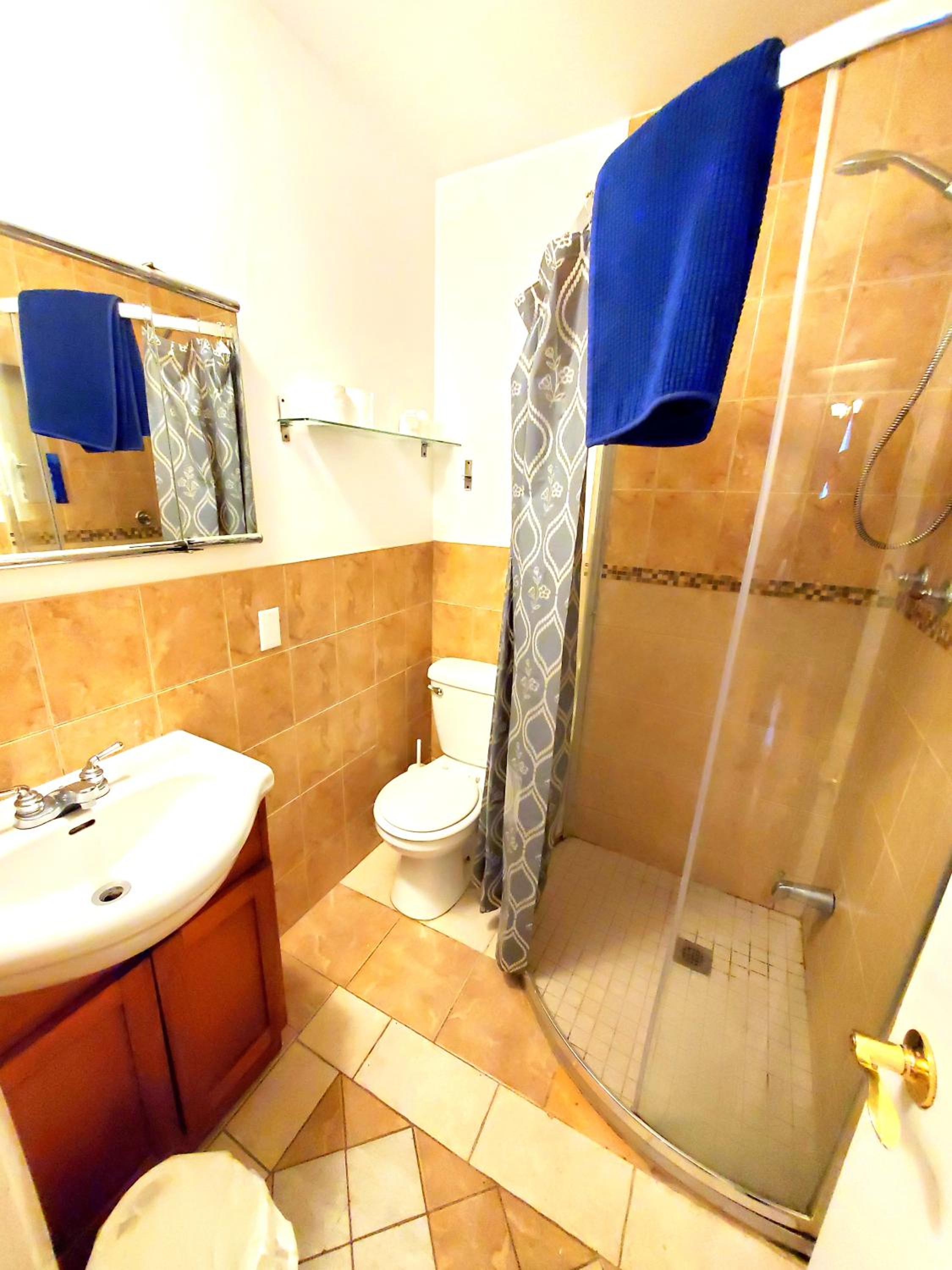Double Room - Photo 6