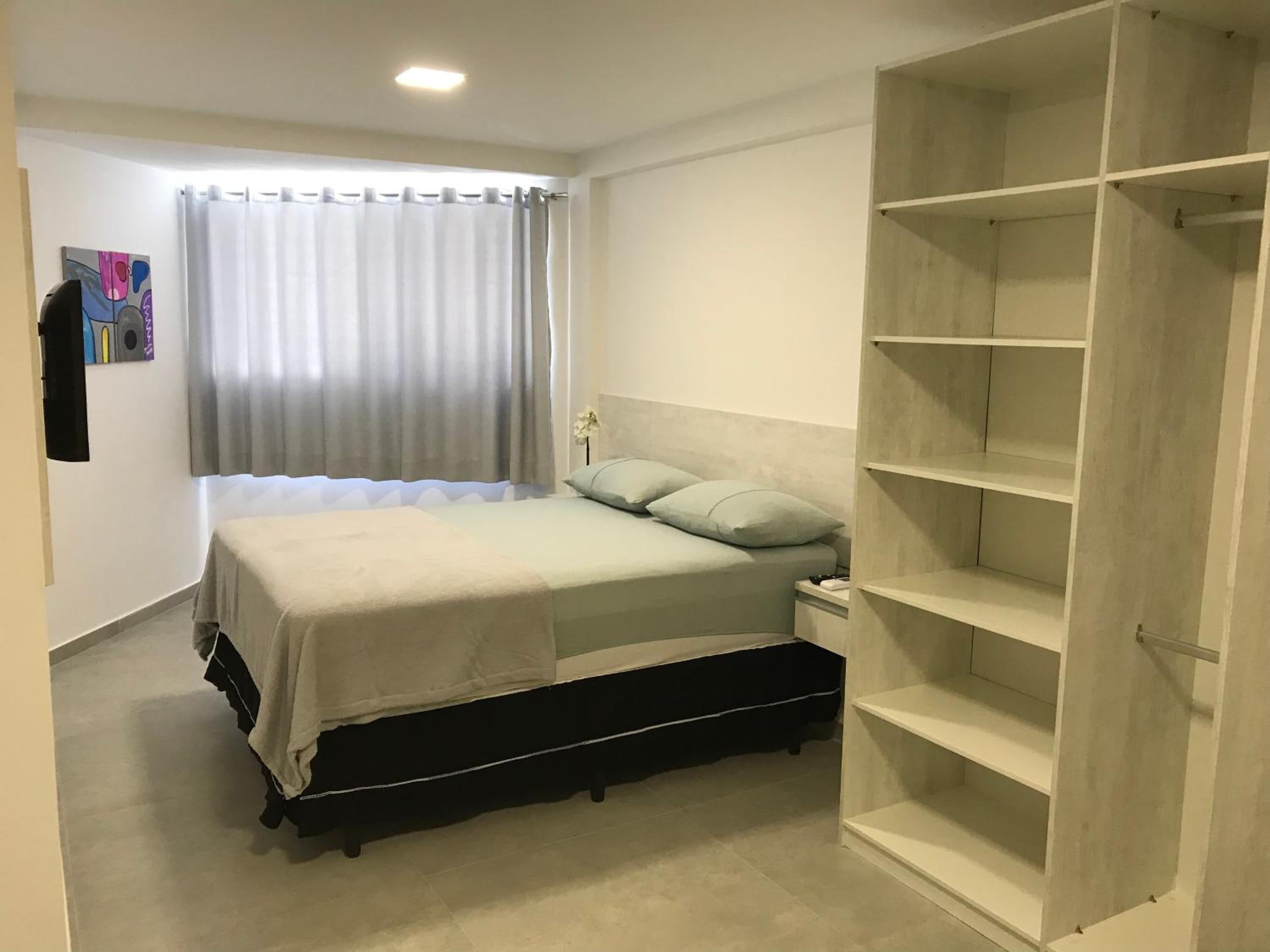 Studio Apartment - Photo 2