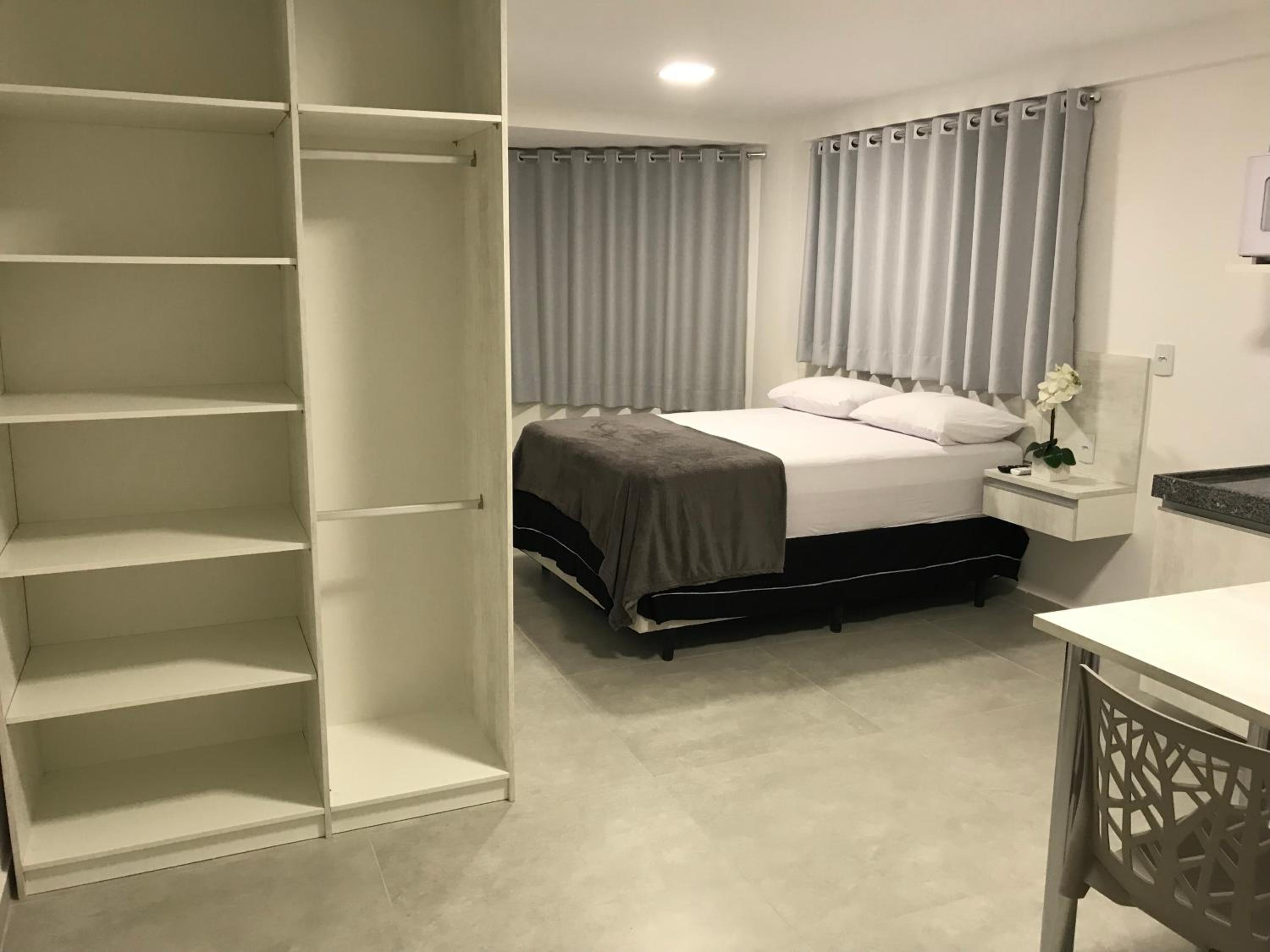 Studio Apartment - Photo 16