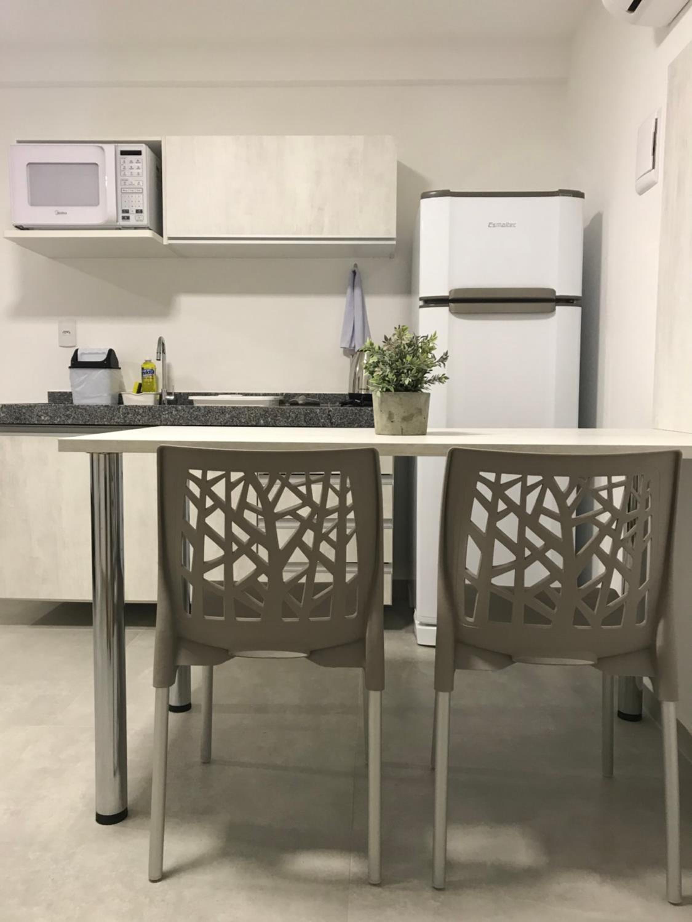 Studio Apartment - Photo 17
