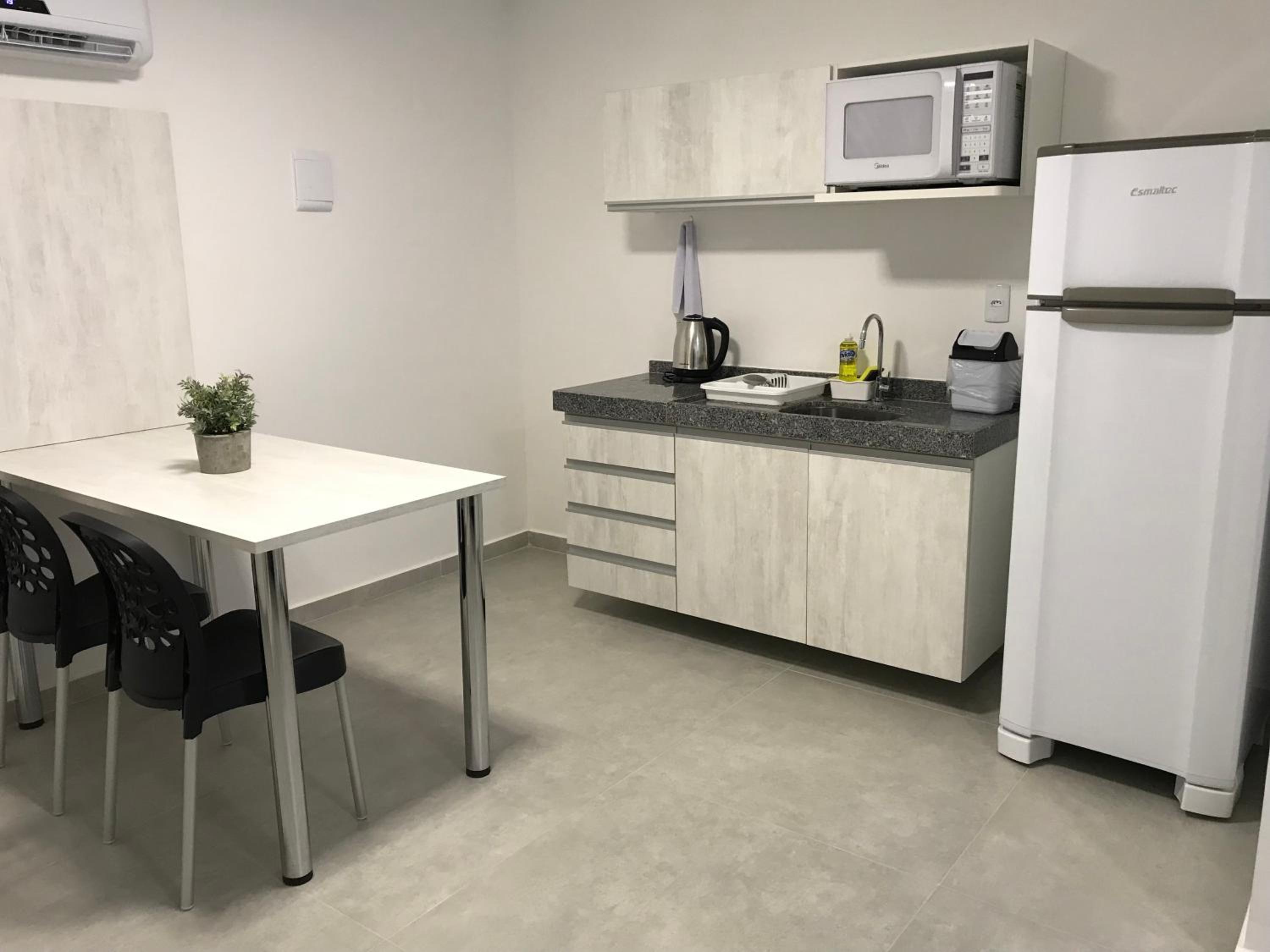Studio Apartment - Photo 8