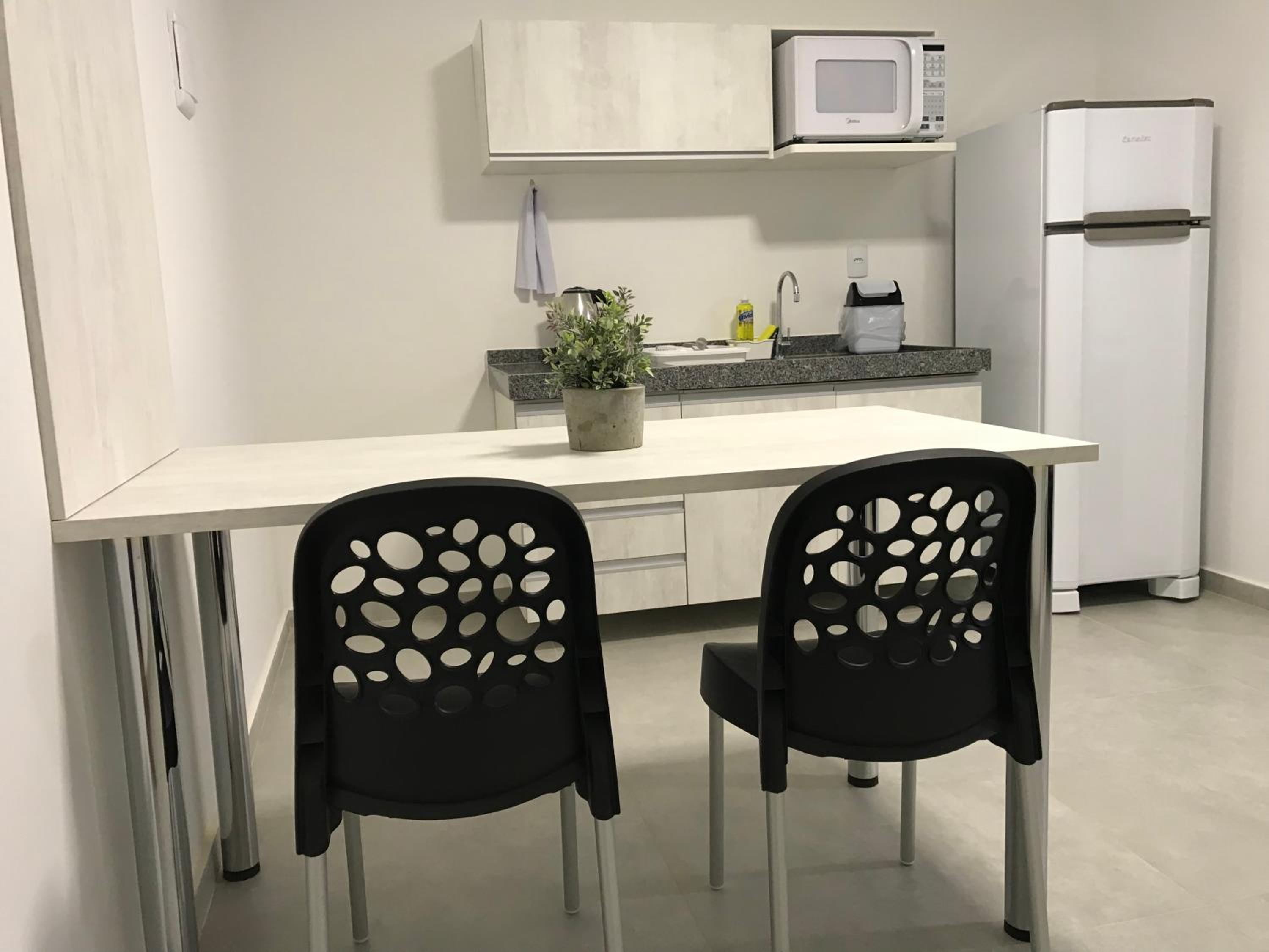 Studio Apartment - Photo 4