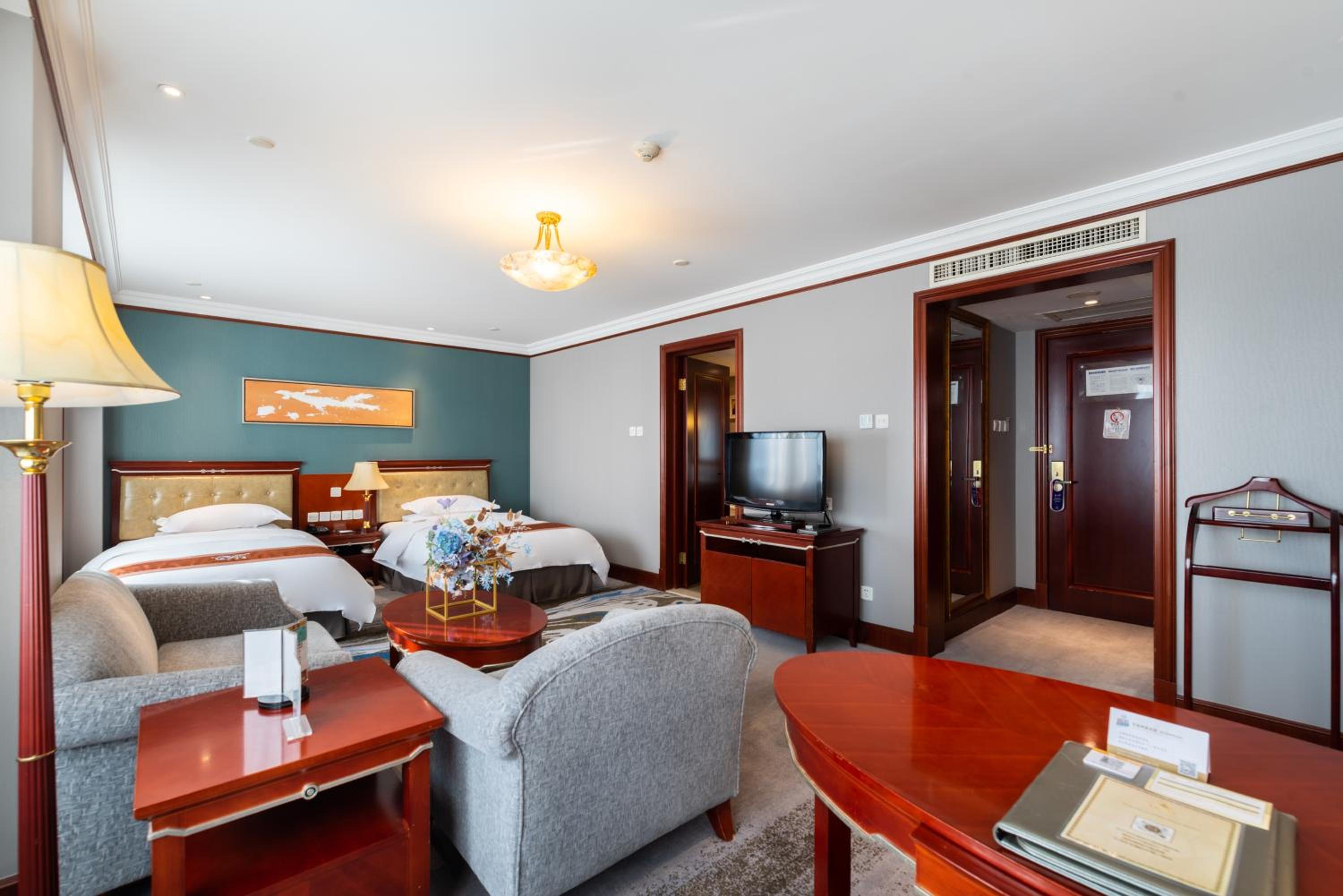 Deluxe Twin Room photo 3