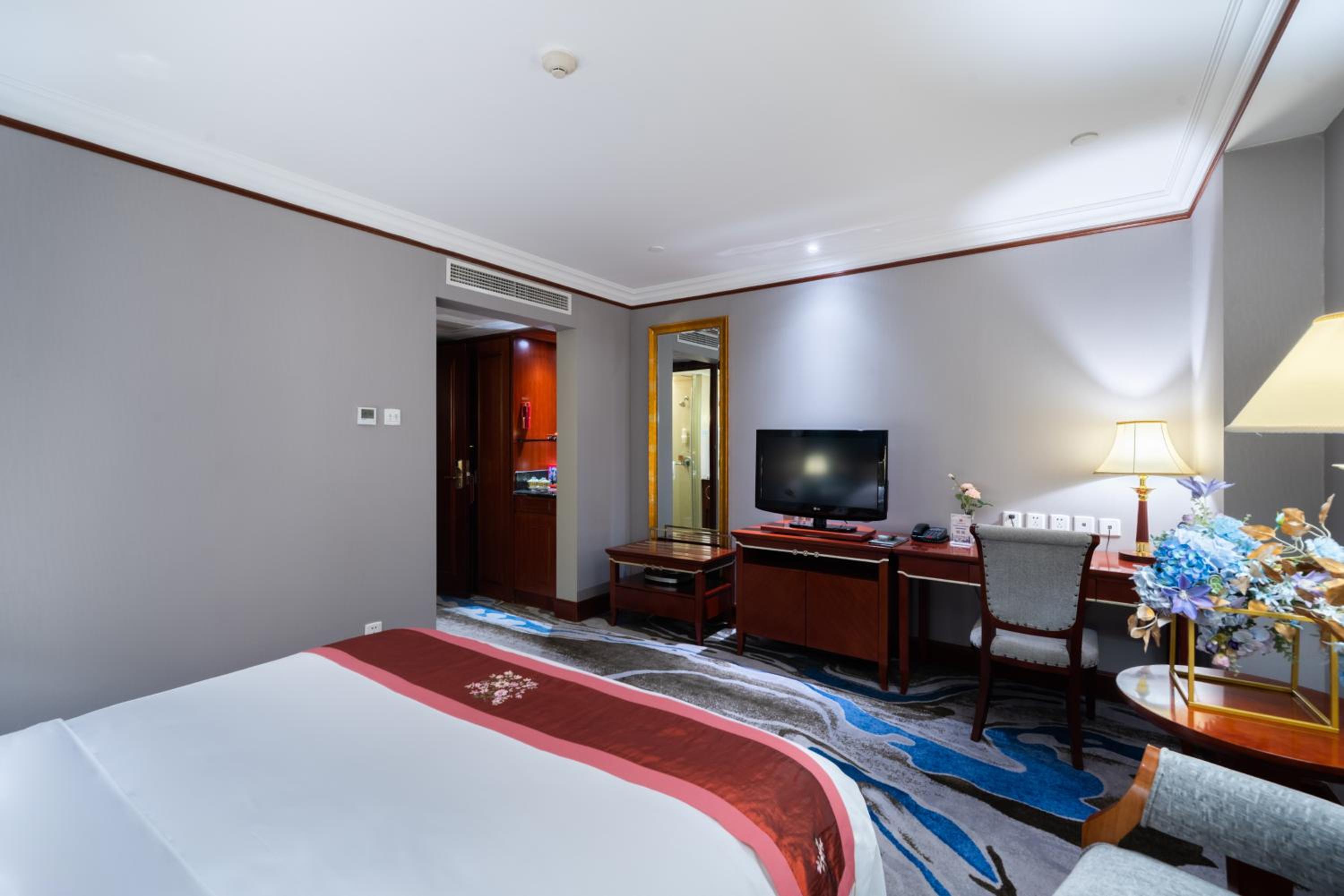Special King Room (No Window) photo 3