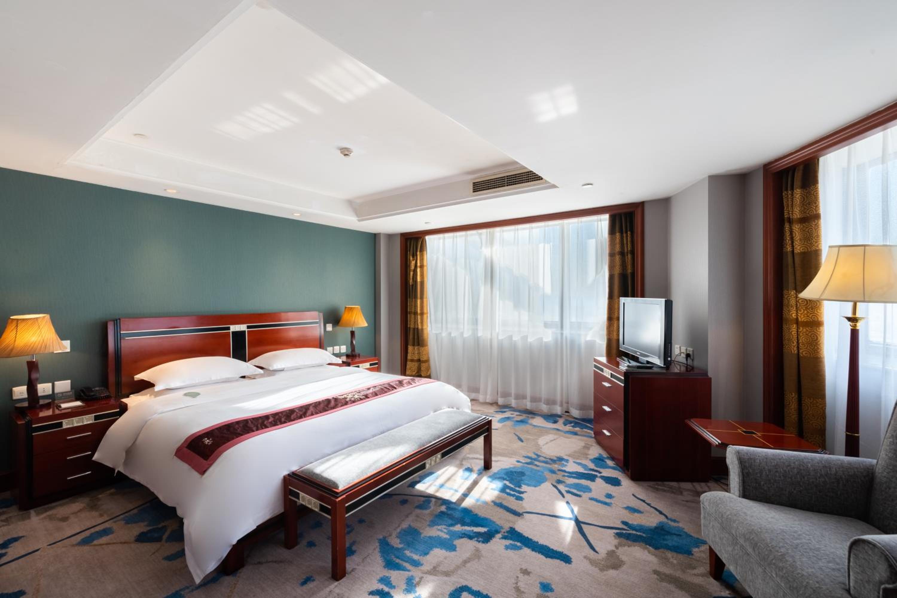 Two-Bedroom Suite photo 2
