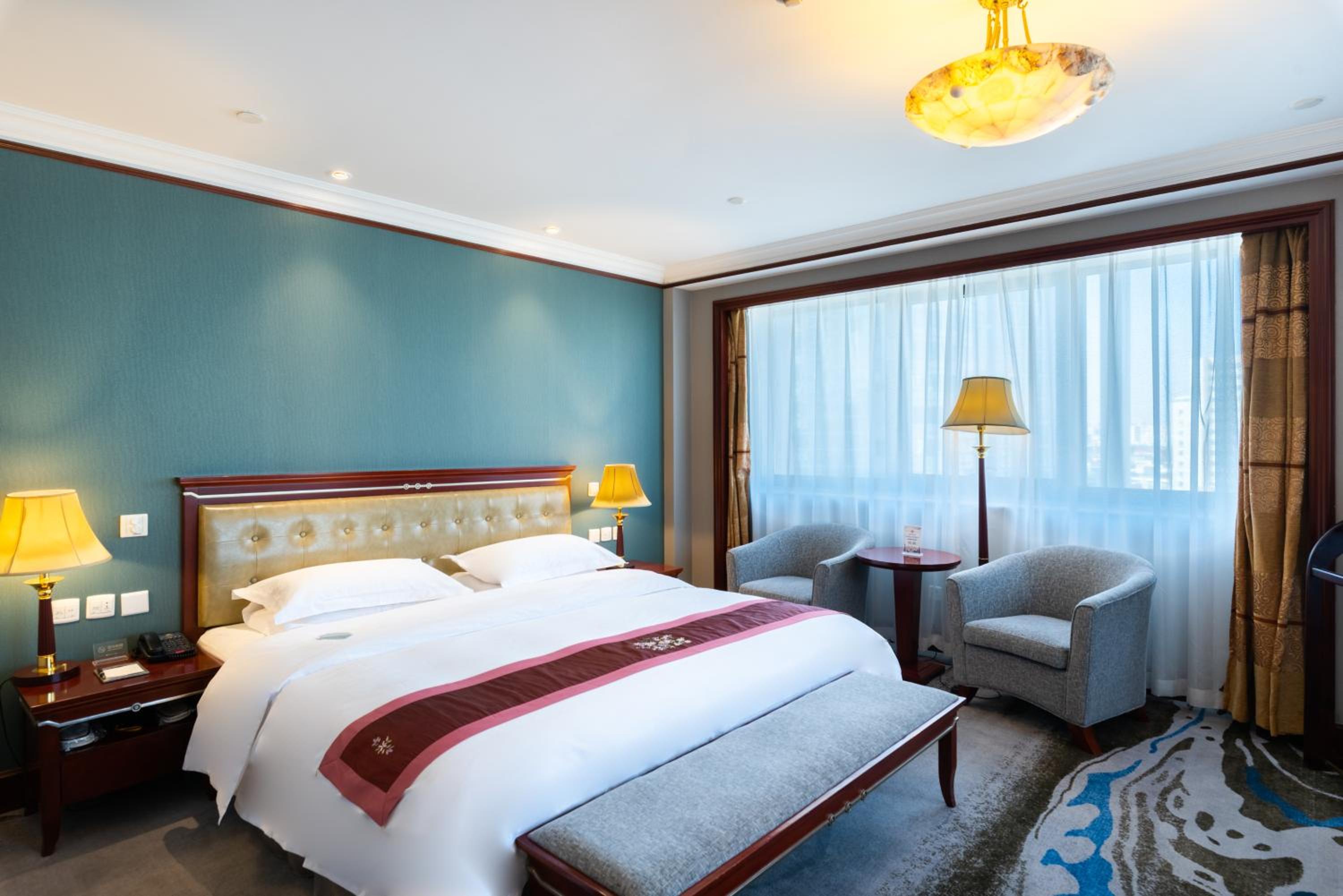 Comfort King Room photo 1