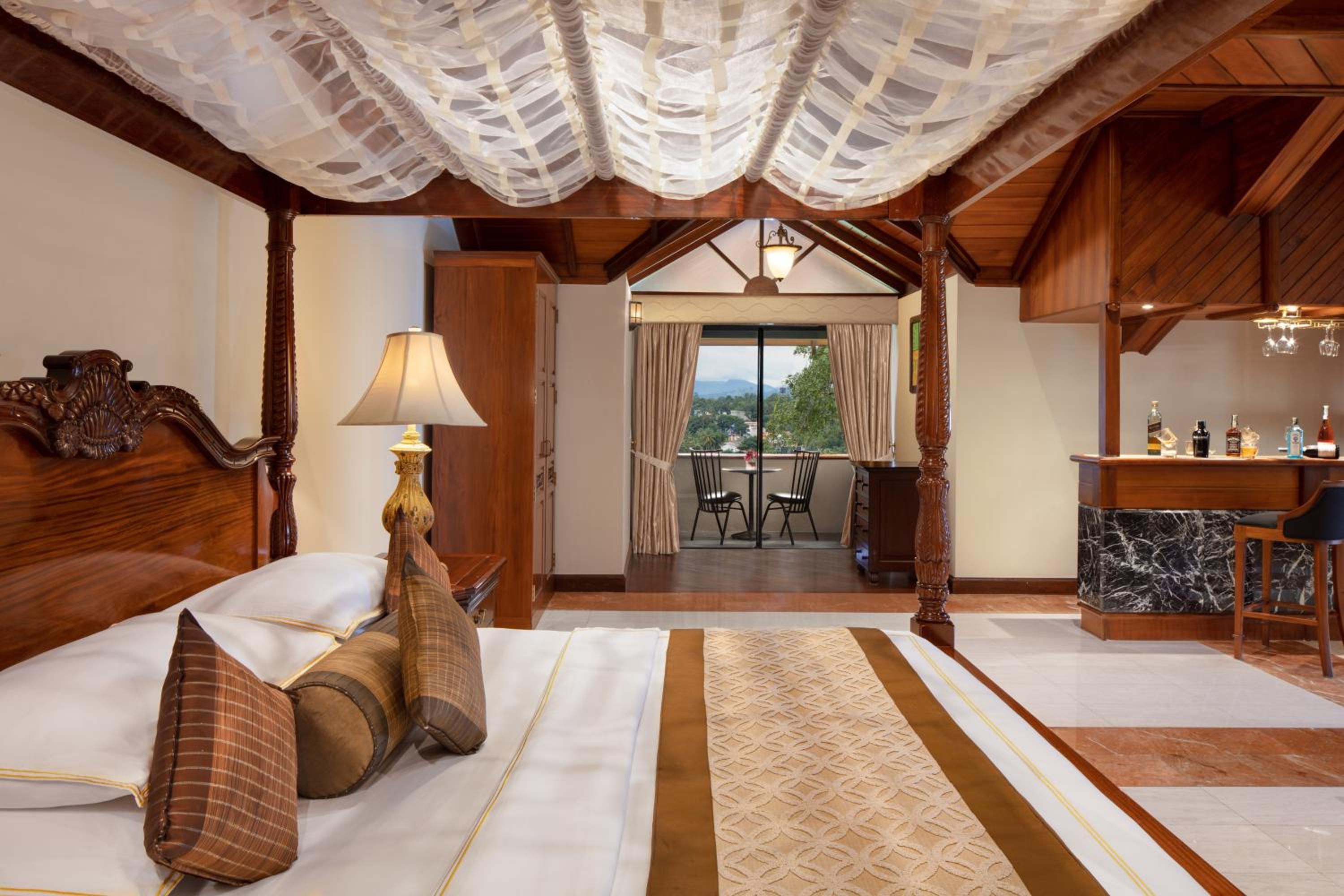 Junior Suite with 10% Off on Excursions, 10% off on Spa, 10% off on Laundry