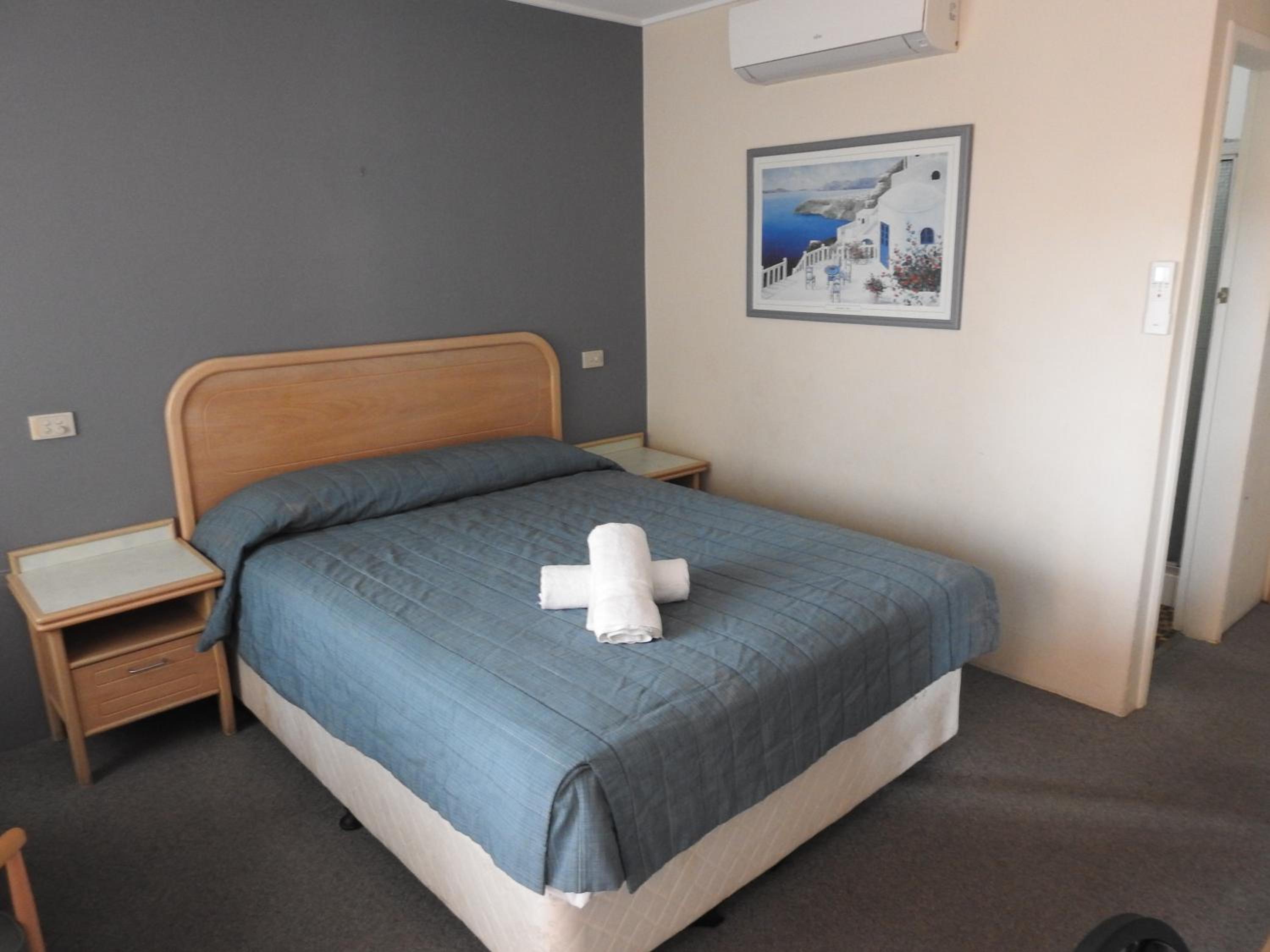 Two Bedroom Triple Share - Photo 1