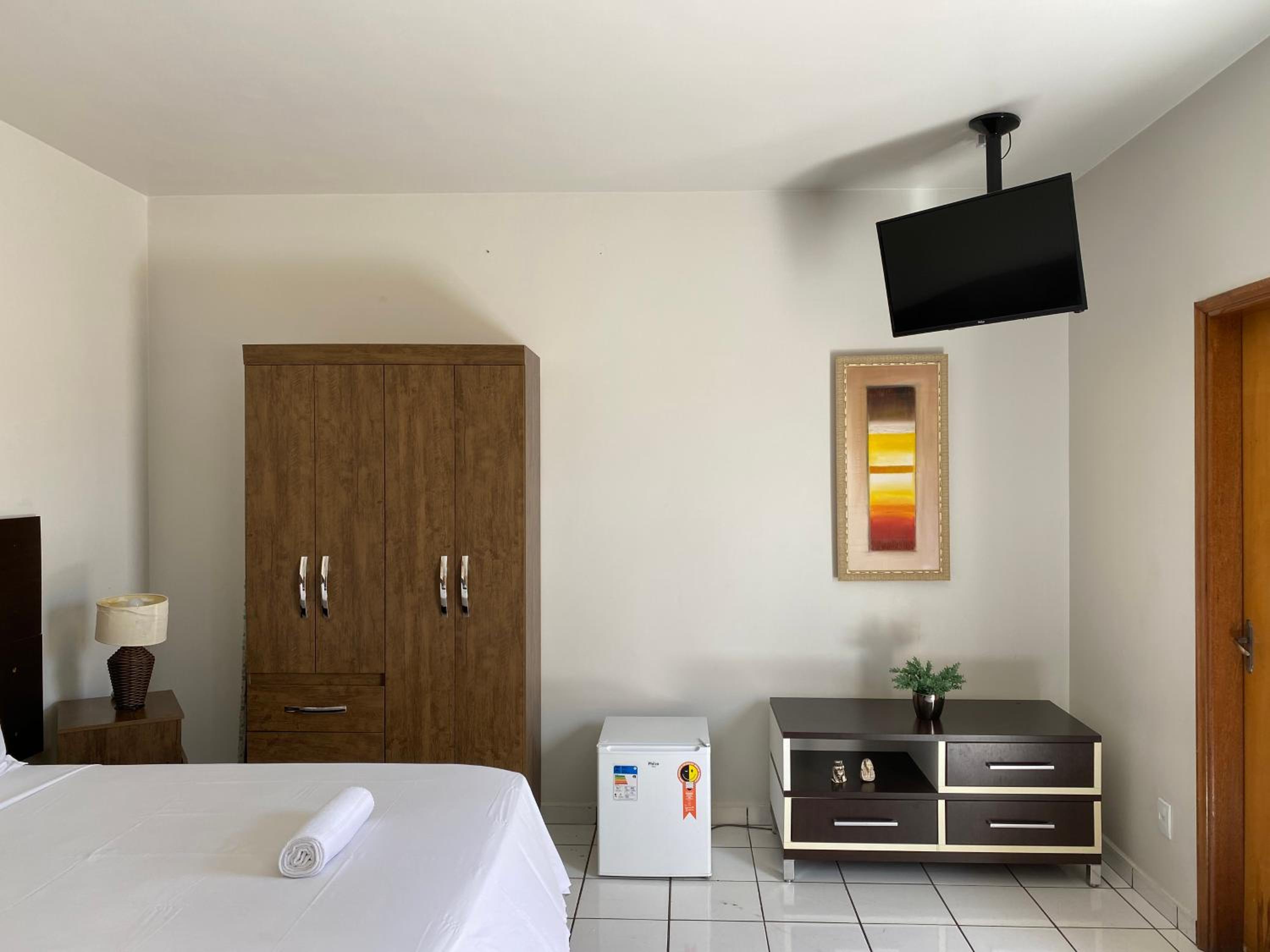 Deluxe Suite - Photo 10