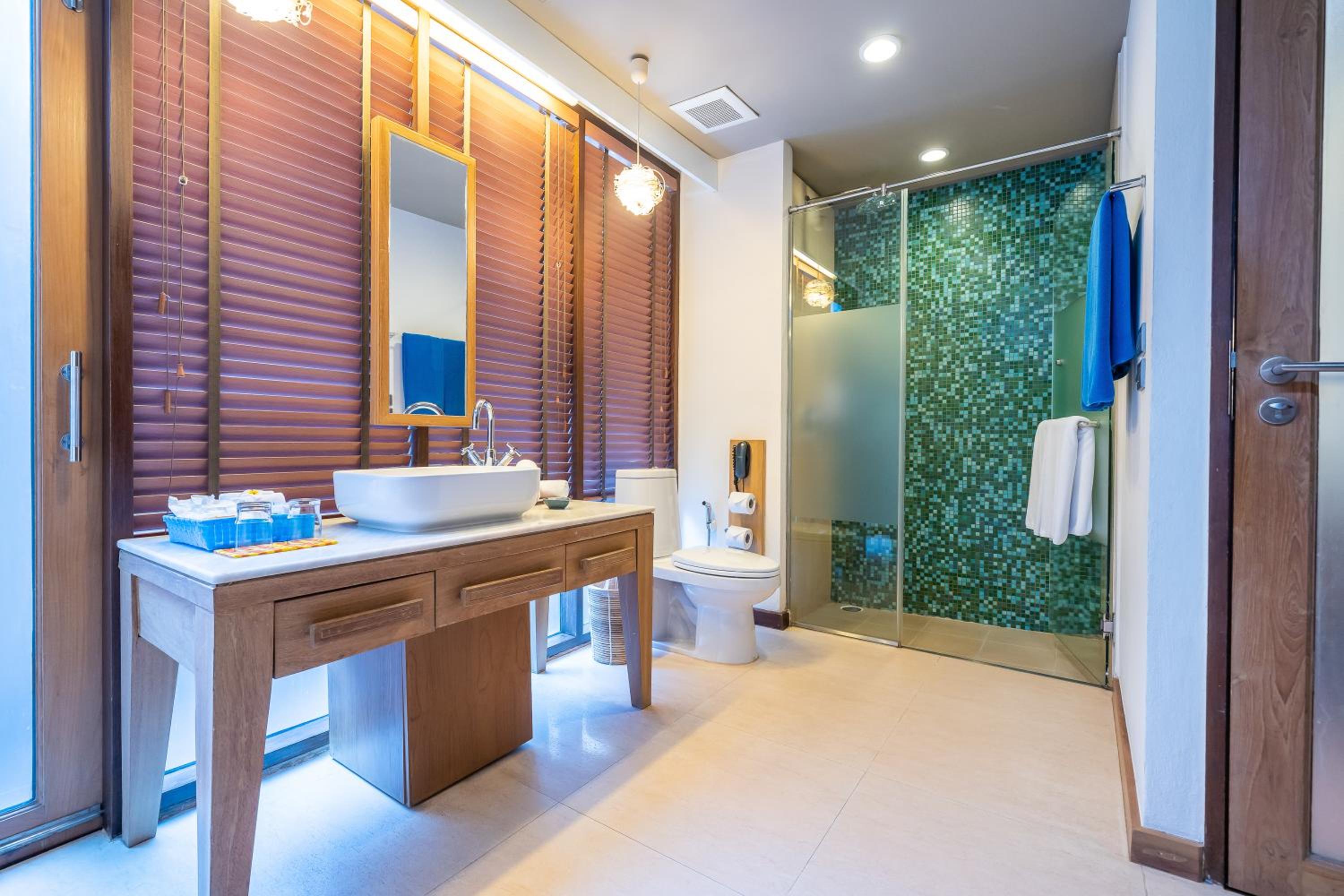 Premier Room Double or Twin   - Photo 8