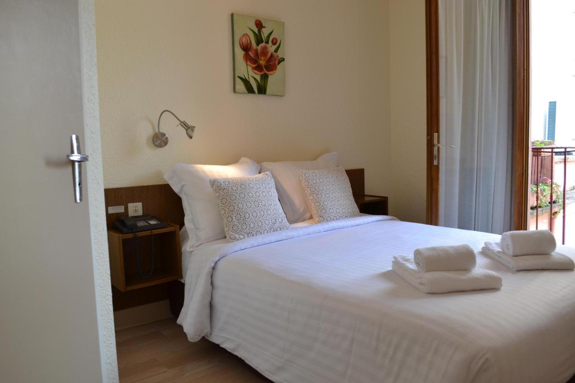 Economy Double Room photo 3