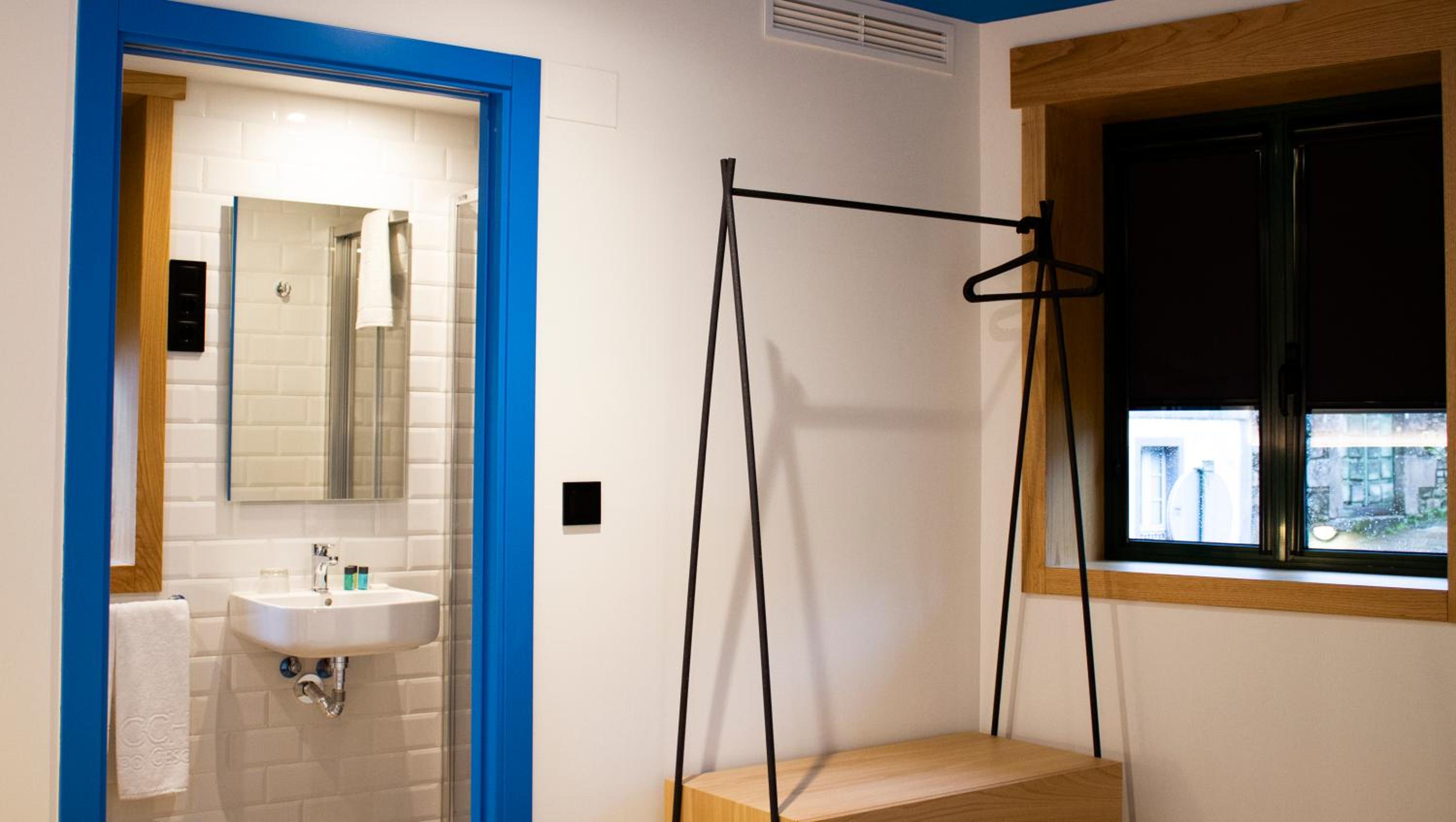 Standard Double or Twin Room - Photo 12