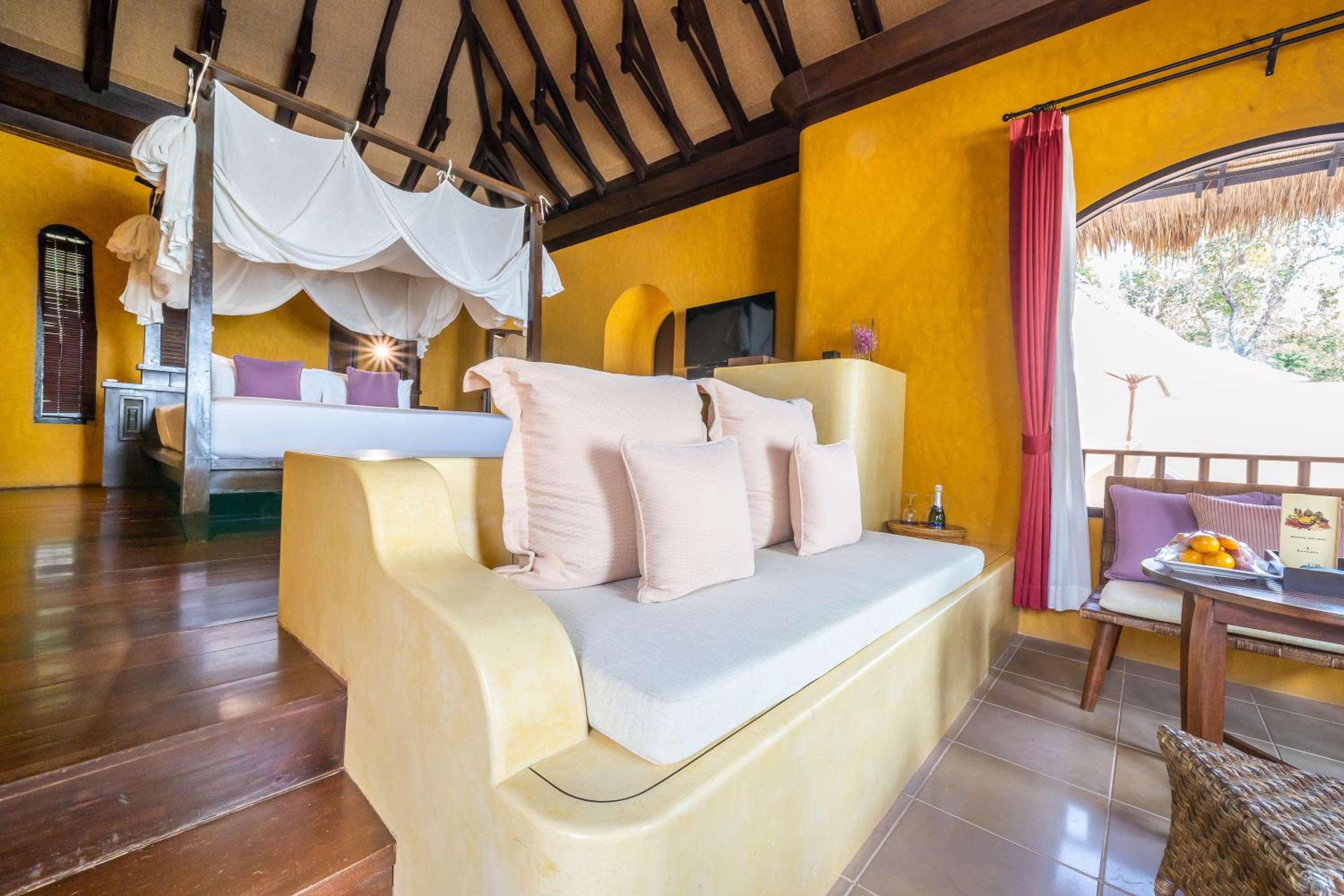 Beach Front Villa with Private Pool - Photo 1