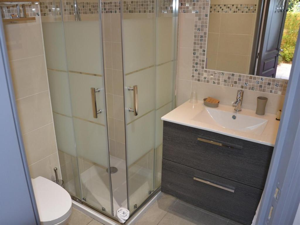 Apartment with Garden View