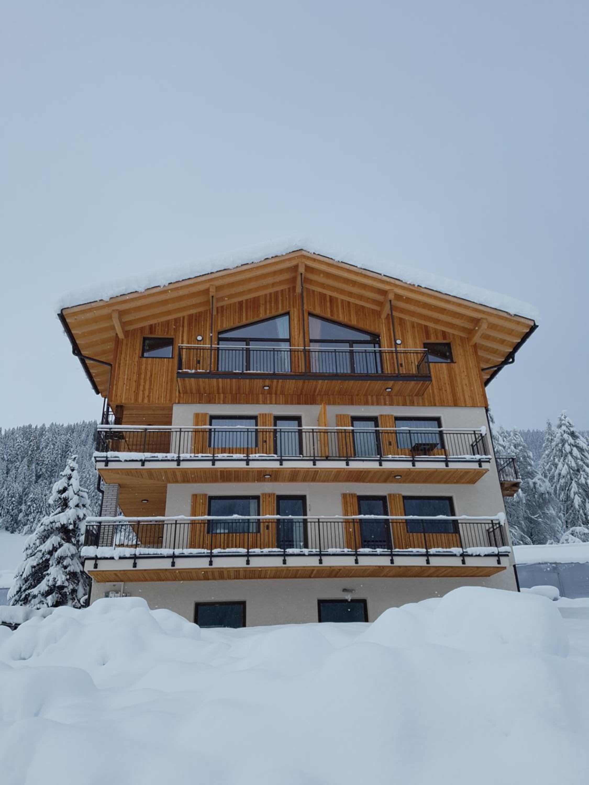 Quadruple Room with Balcony - Photo 4