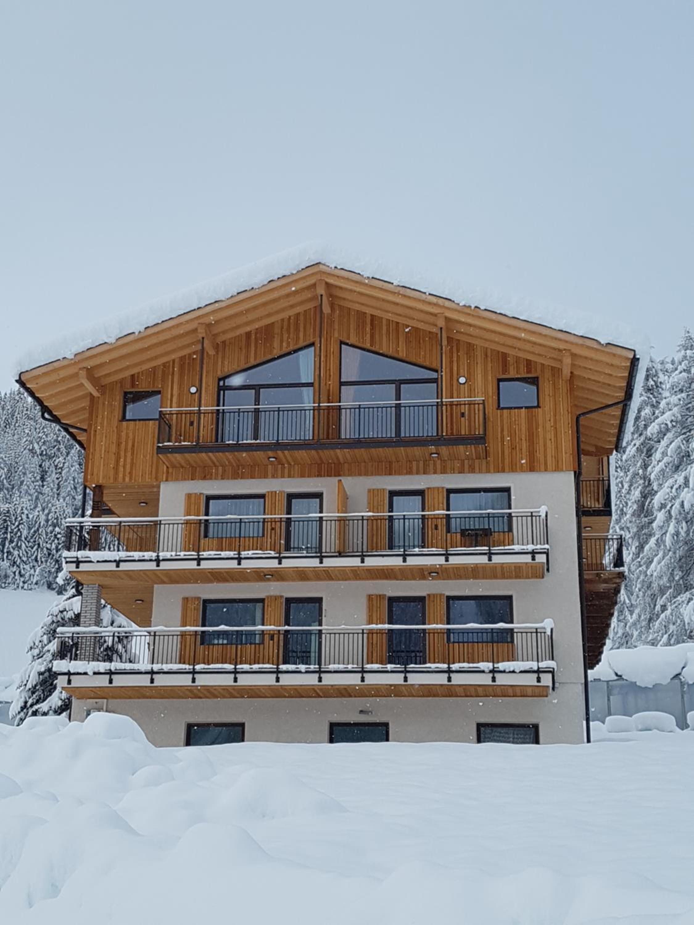Quadruple Room with Balcony - Photo 13