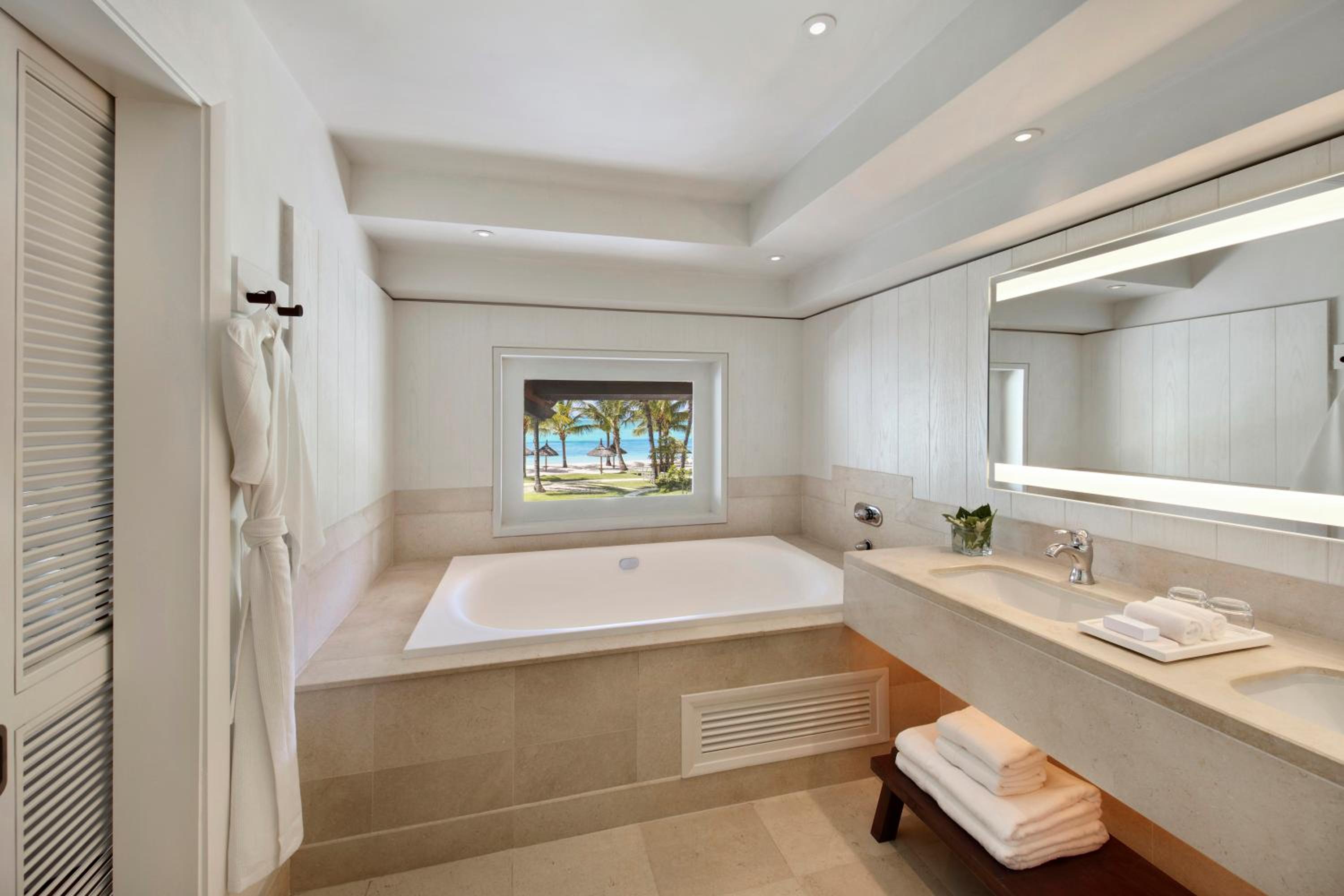 Sunset Junior Suite photo 3